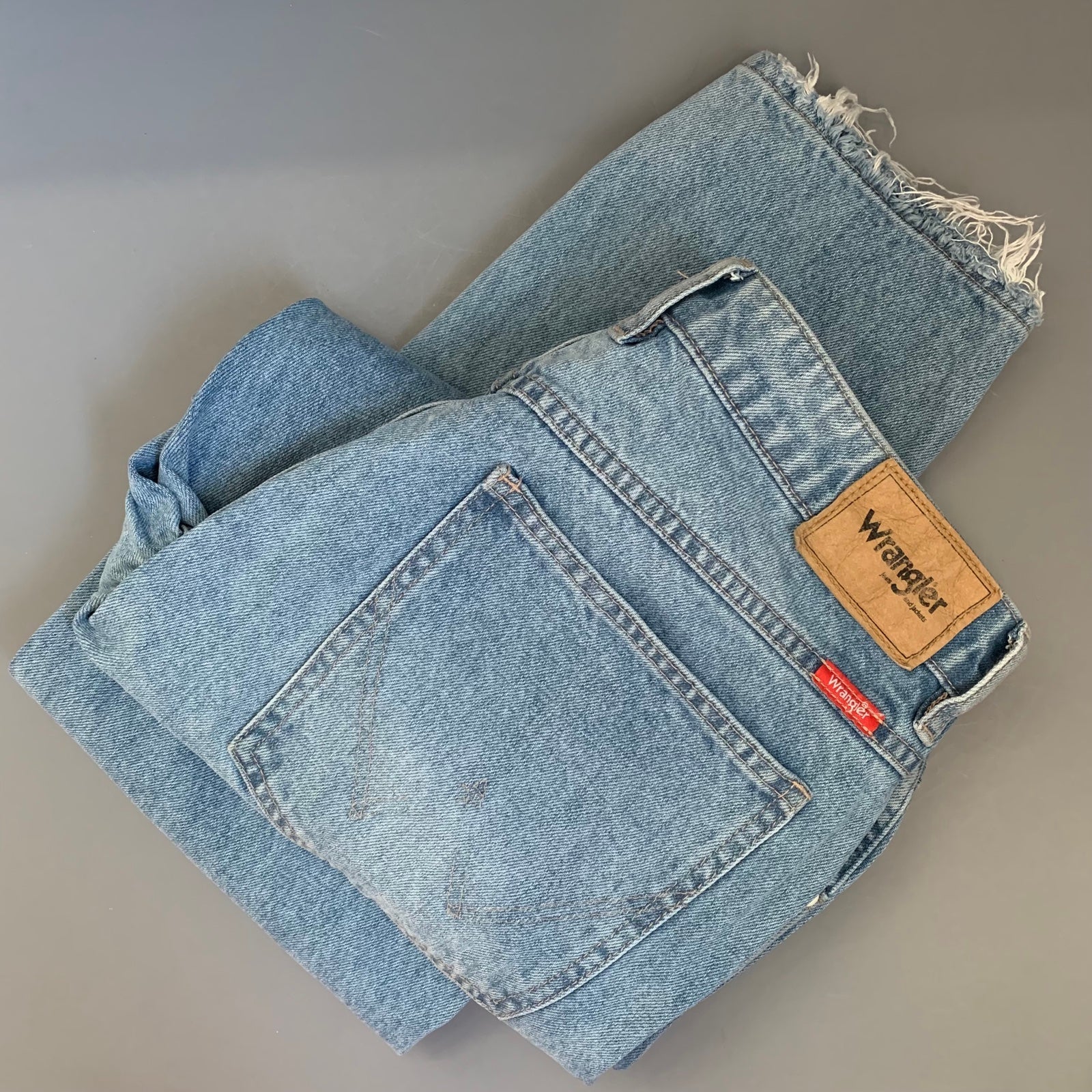 Wrangler X Urban Outfitters Drew Ripped Cotton Fray High Rise Crop Jean 32 RARE
