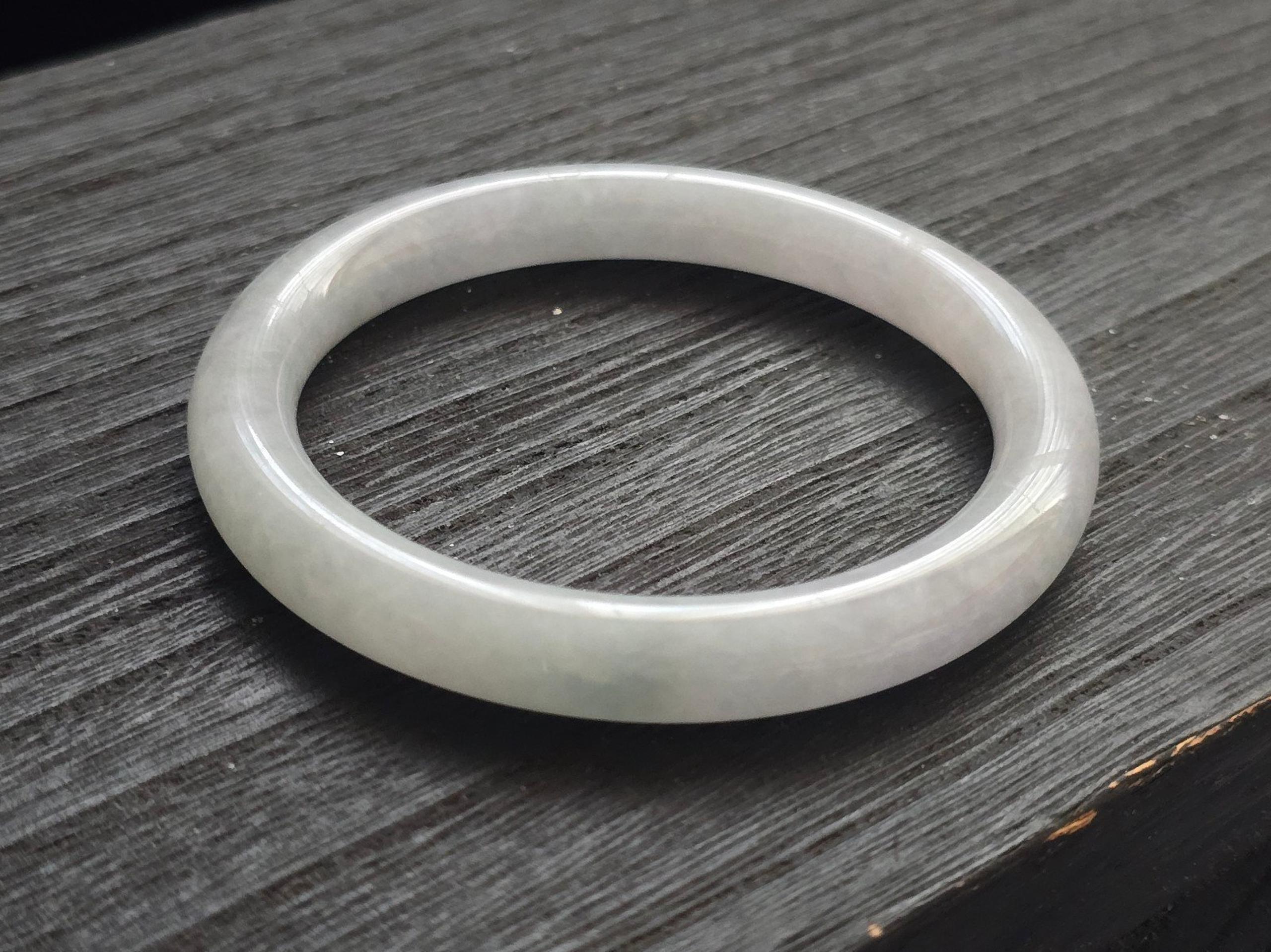 Vintage Burmese jadeite old jade bangle AJ21001