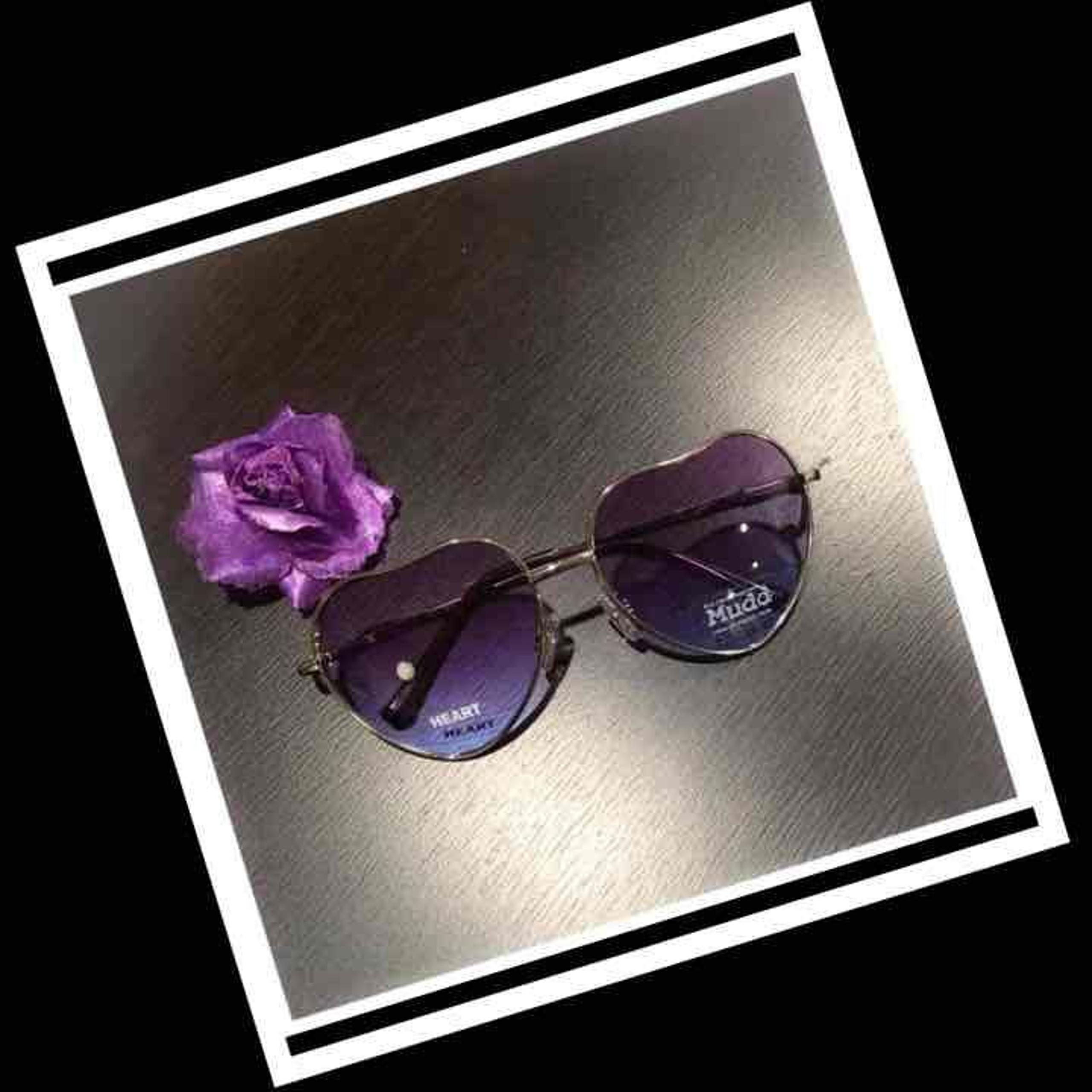 New Unisex Purple HEART Sunglasses