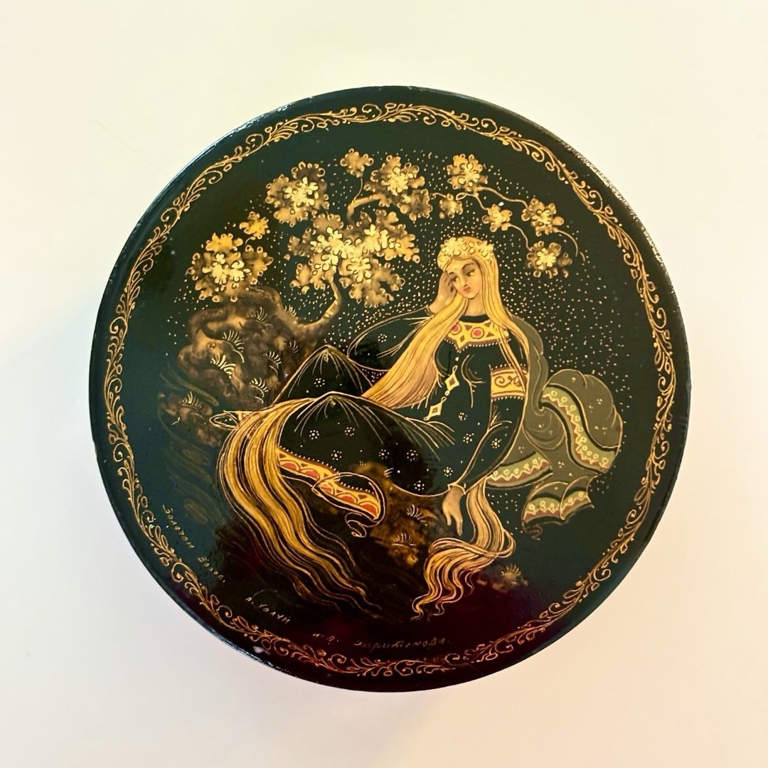 1970s Russian USSR Black Red Lacquer Wood Round Box Kholui Golden Hair Yuryev Sm