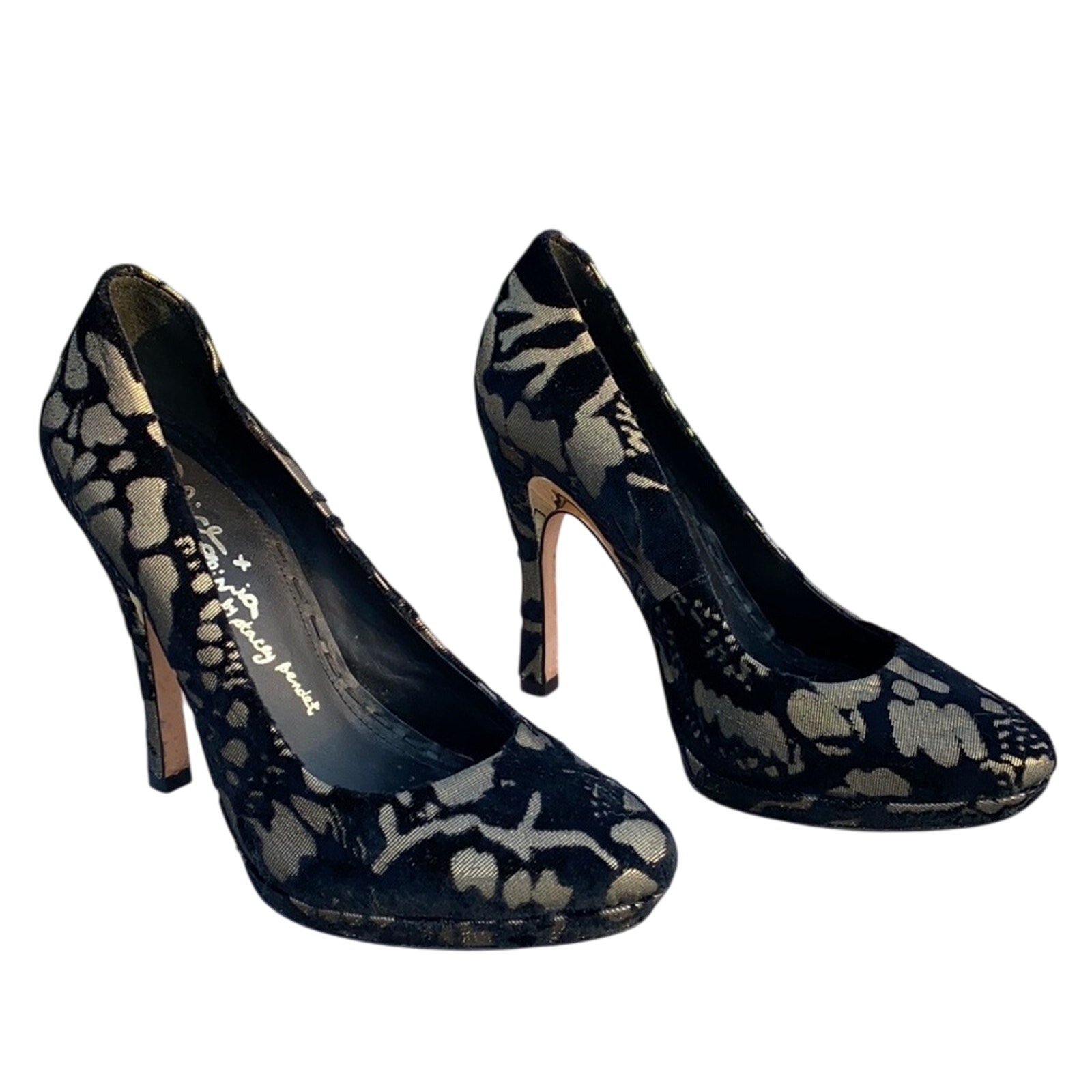 Alice+Olivia Women Gold Black Velvet Almond Toe Stiletto Platform Heel Pump 36