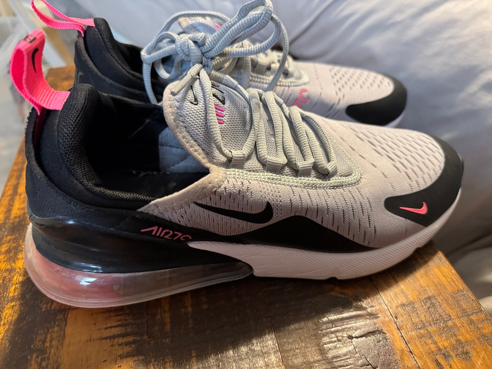 Nike Air Max 270 size 10 Women’s or 8.5 Men’s