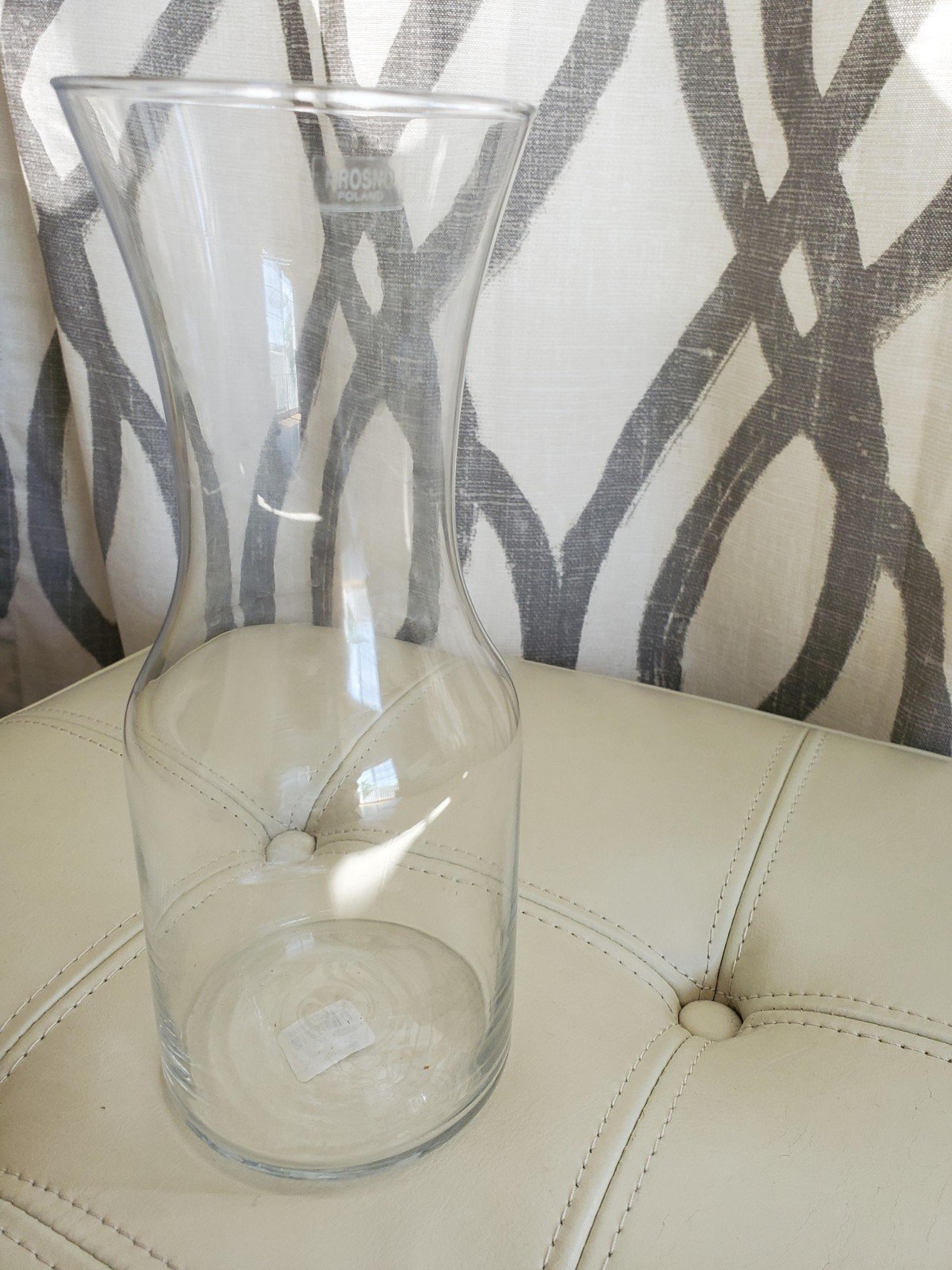 Crate & Barrel Water Carafe 36oz