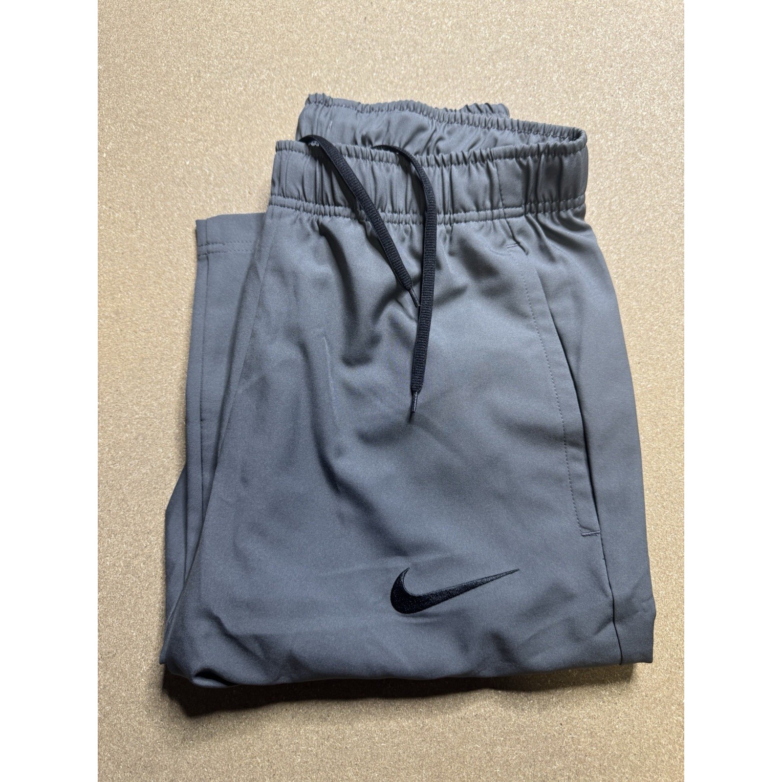 Nike Dri Fit Men's Basketball Rivalry Pants Size S Gray AT5302-065 NWT 89
