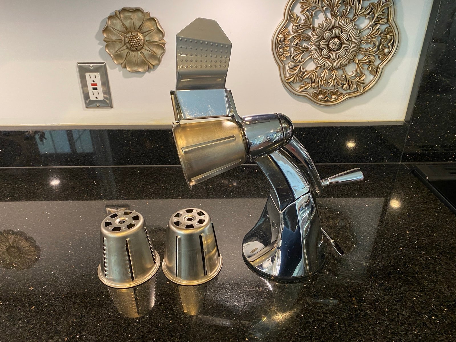 Heavy Duty Salad Grater Shredder Cutter Stainless Steel Hand Crank with 3 Blades