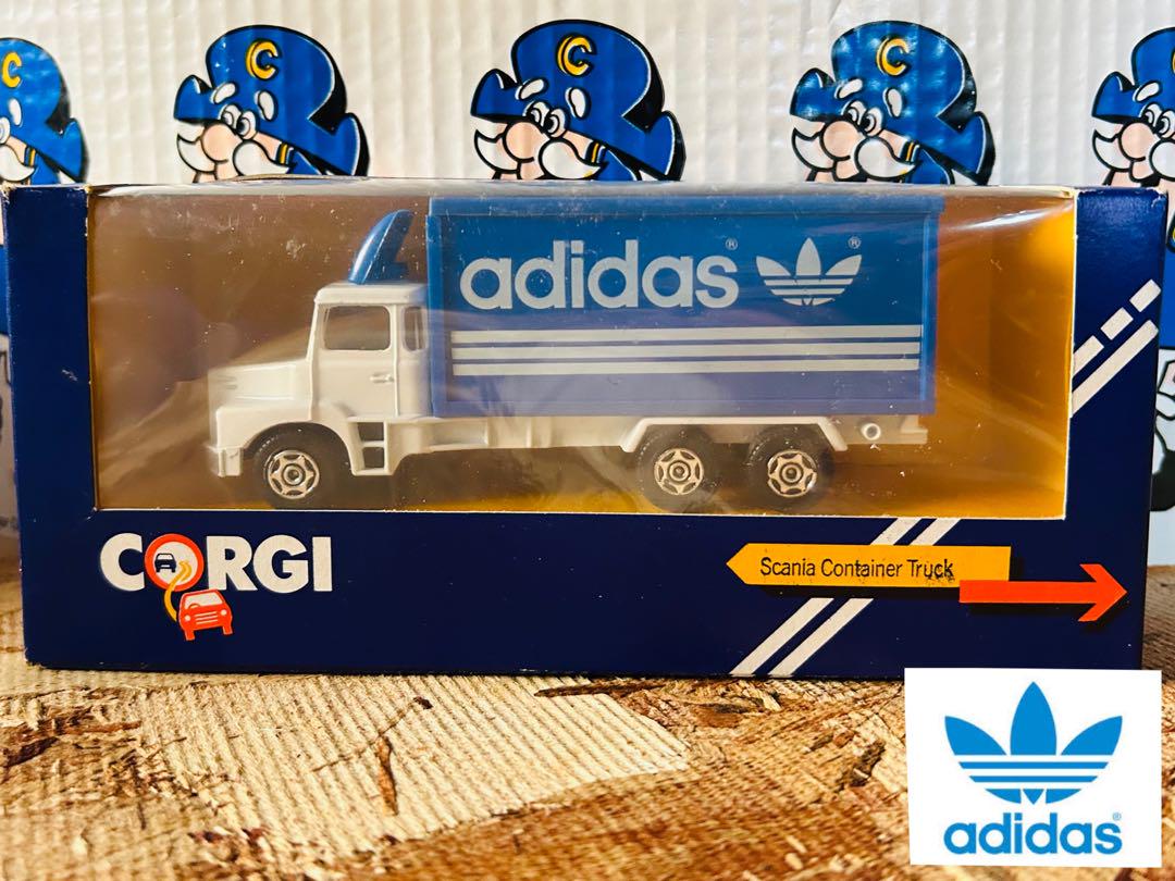 みんなが待ってた！＼再入荷待ち／人気ランキング Corgi 81' adidas GB car miniature Adidas truck Scania ミニカー