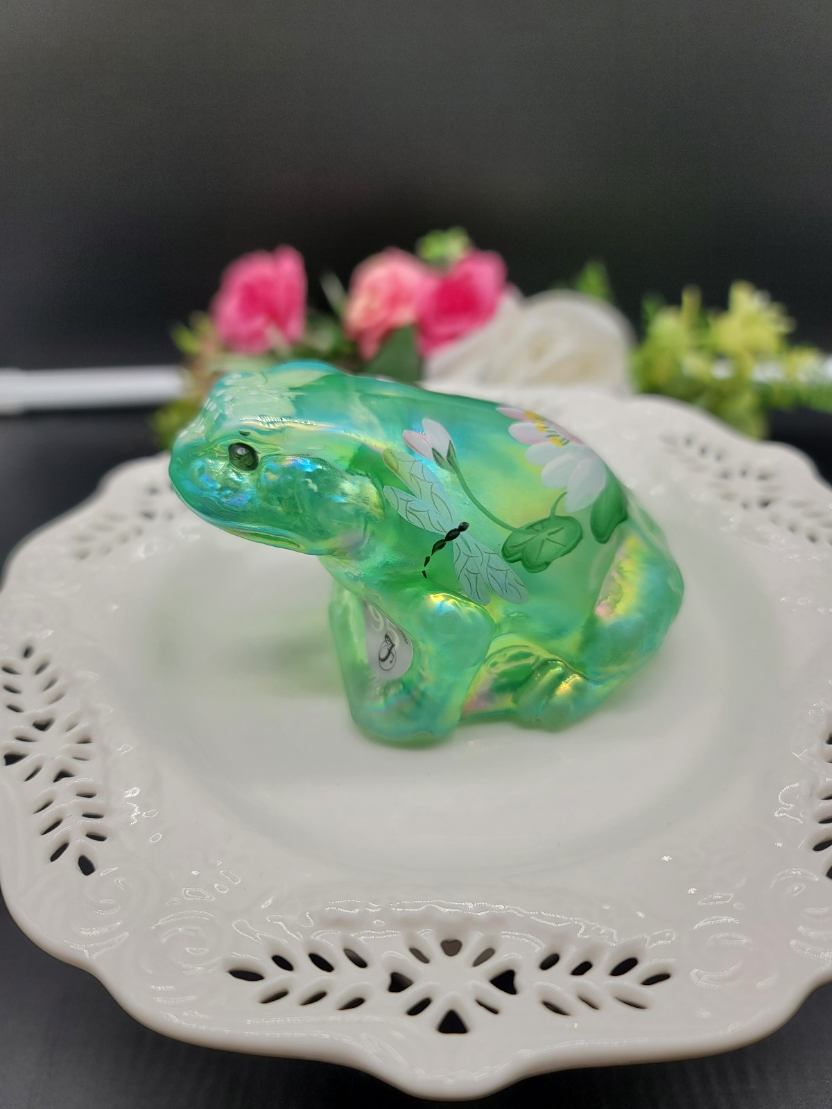 Fenton Handpainted Green Frog With Dragonfly