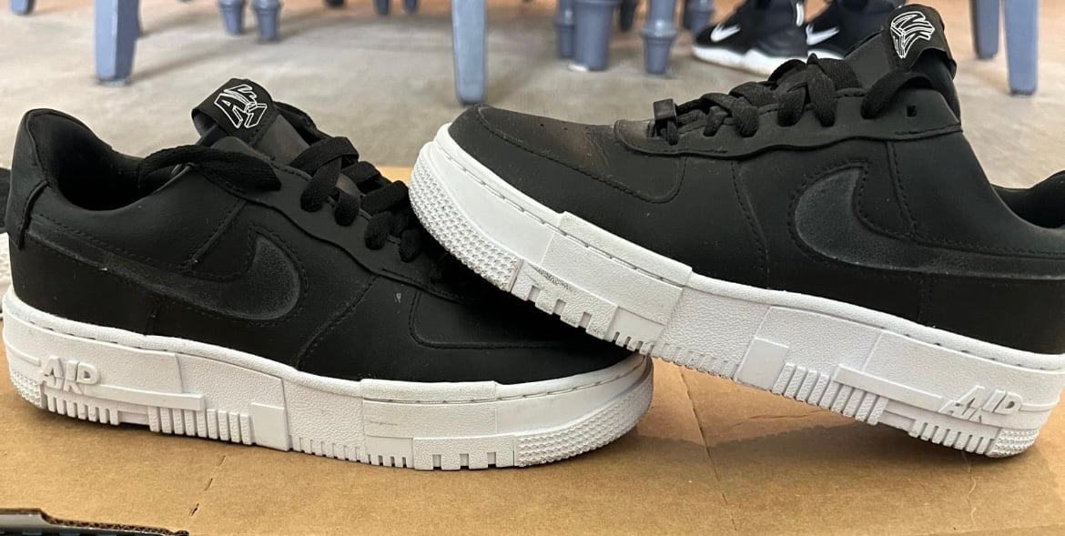 Nike Air Force 1 Pixel