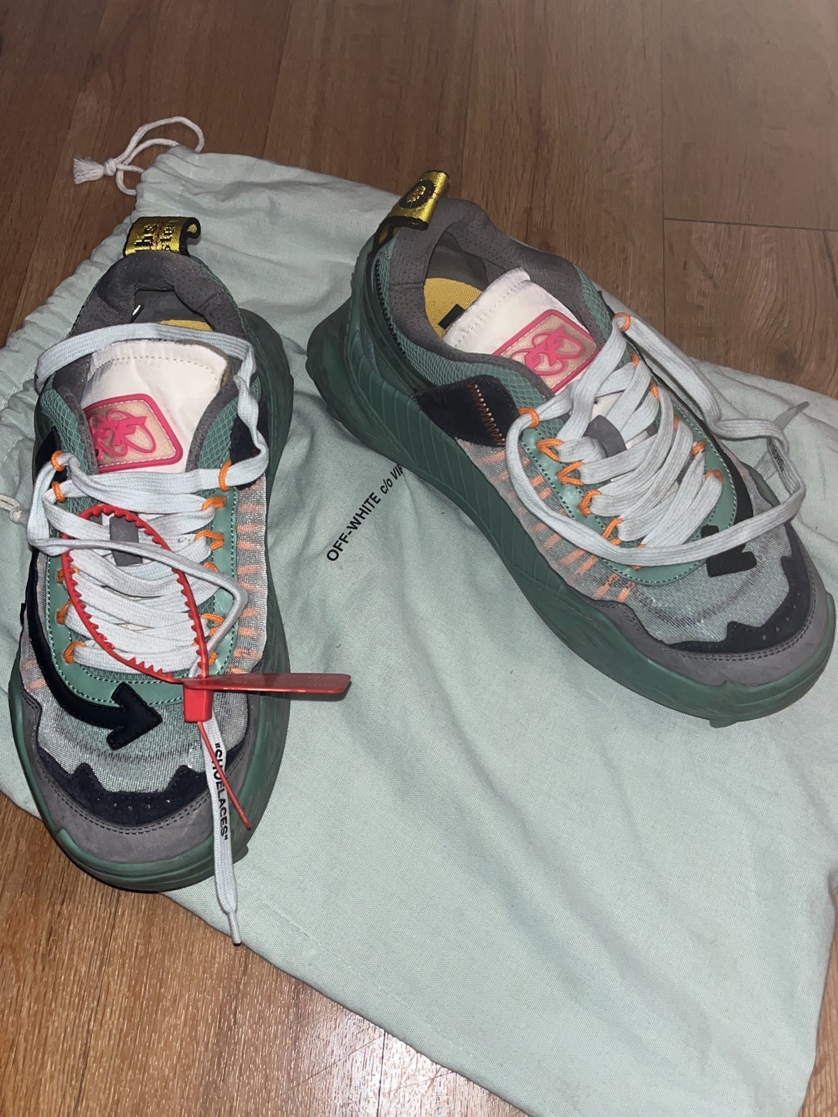Off-White odsy 1000
