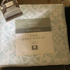New King size 3 piece Duvet set