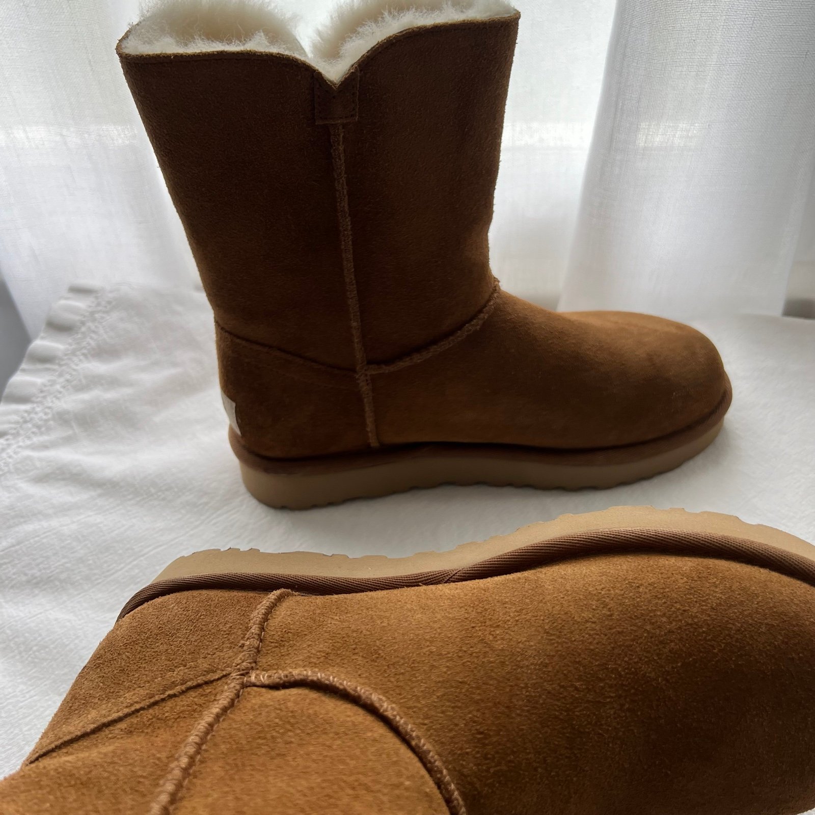 NWOB UGG MARCIELA II CHESTNUT BOOTS WOMEN'S Size 7