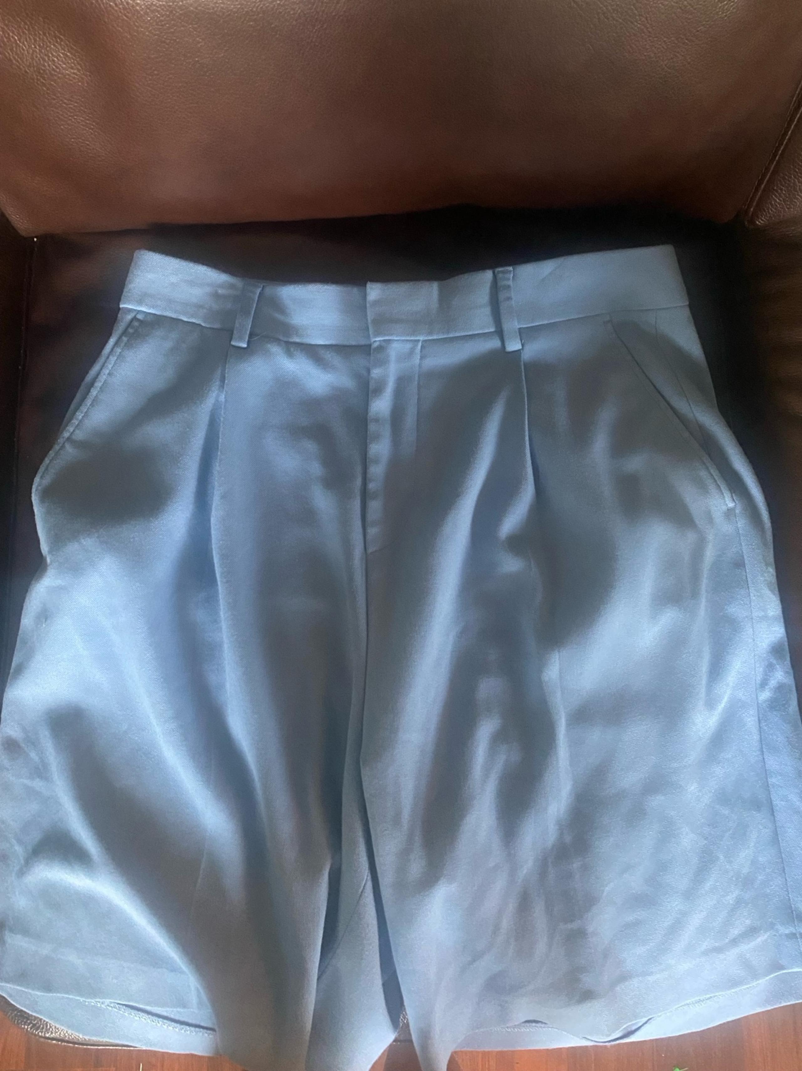 Men’s shorts size 32