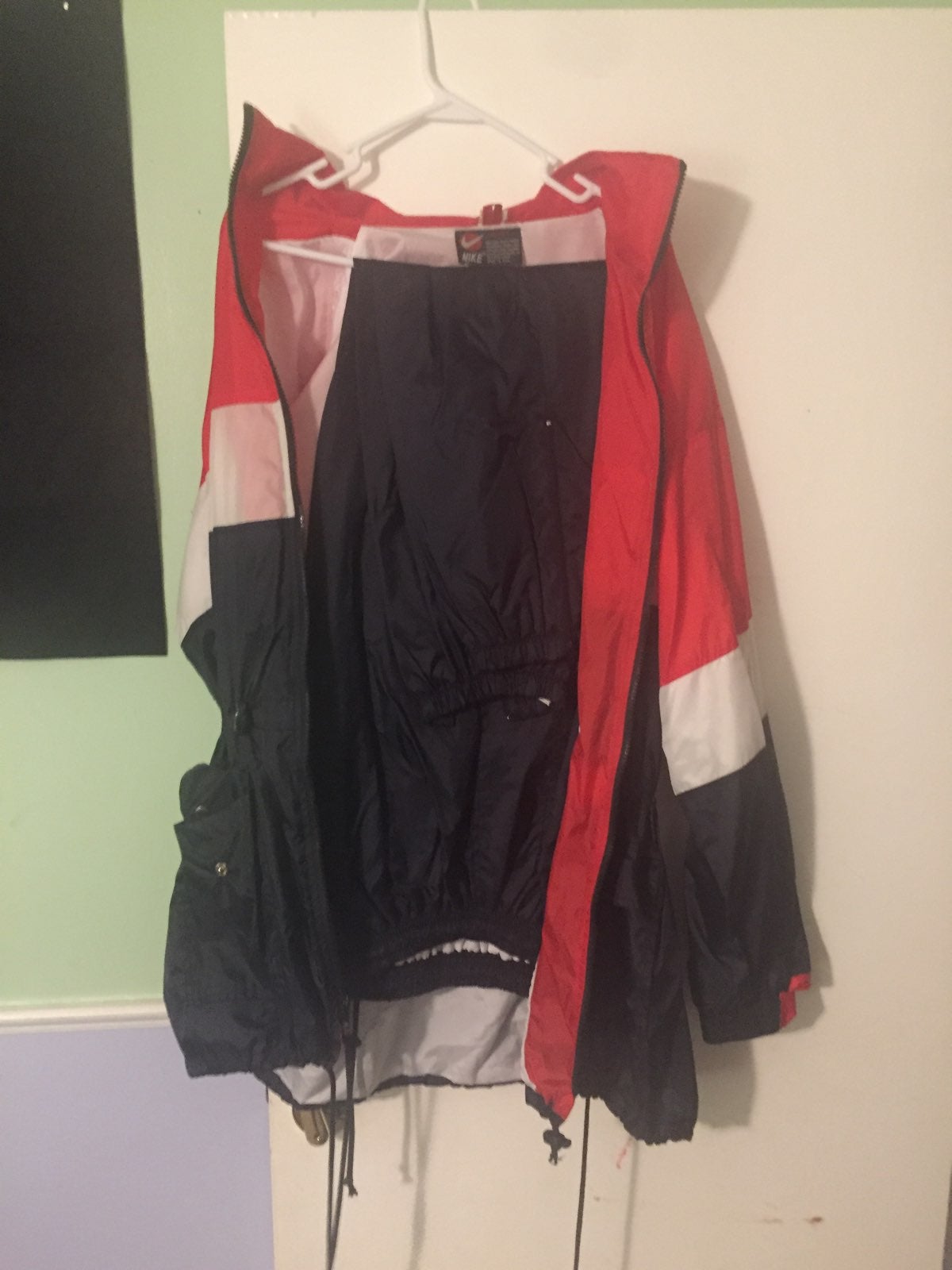 nike windbreaker