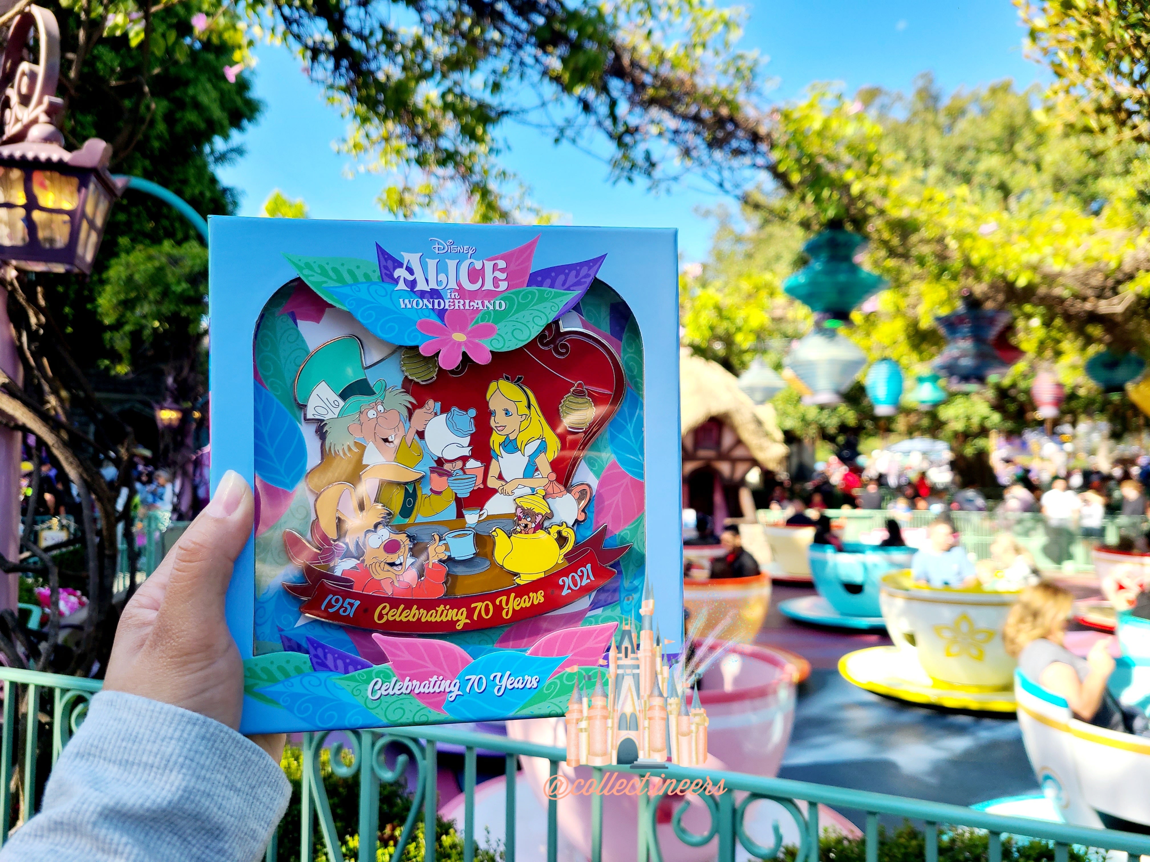 Alice in Wonderland 70th Anniversary Jumbo Pin