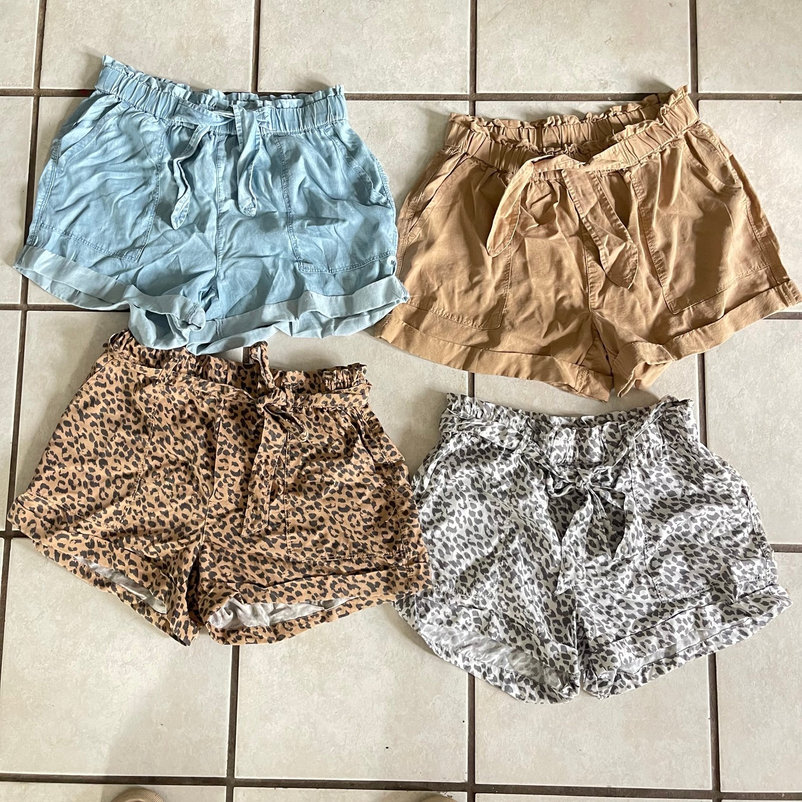 4 Aerie paperbag waist shorts Size Medium