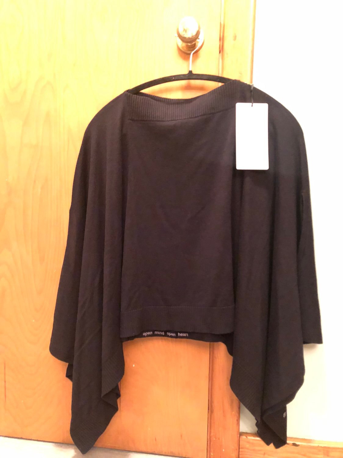 lululemon athletica forward flow poncho