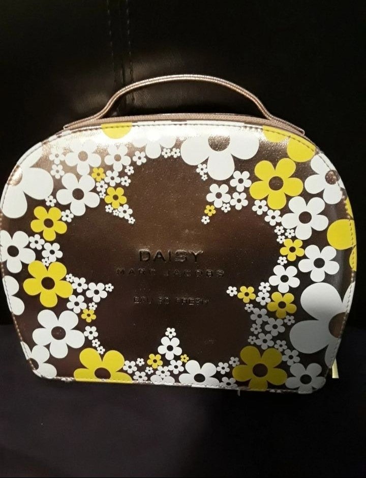 Marc Jacobs Daisy Travel Case LIMITED EDITION