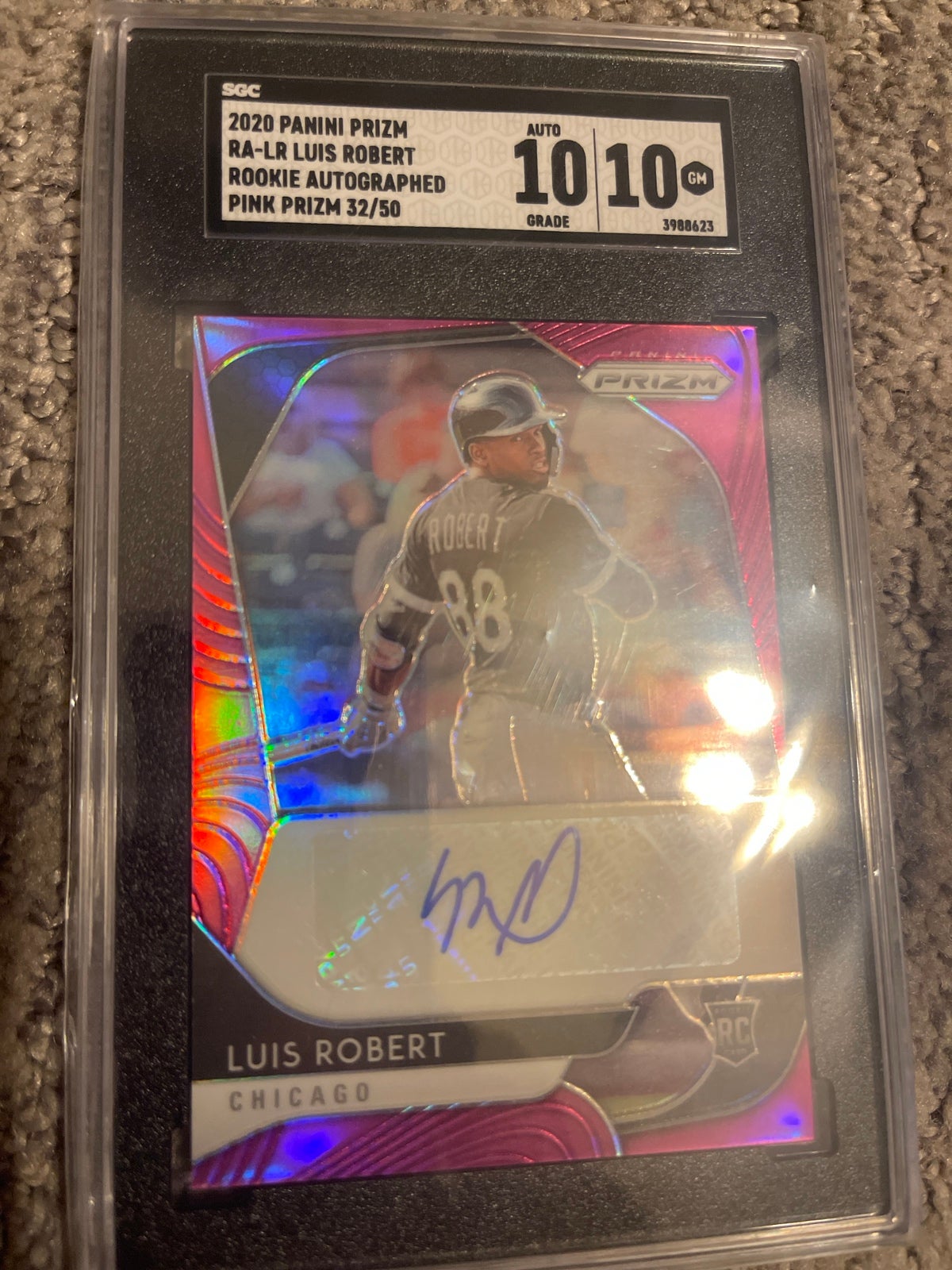 Luis robert auto/50 rookie pink