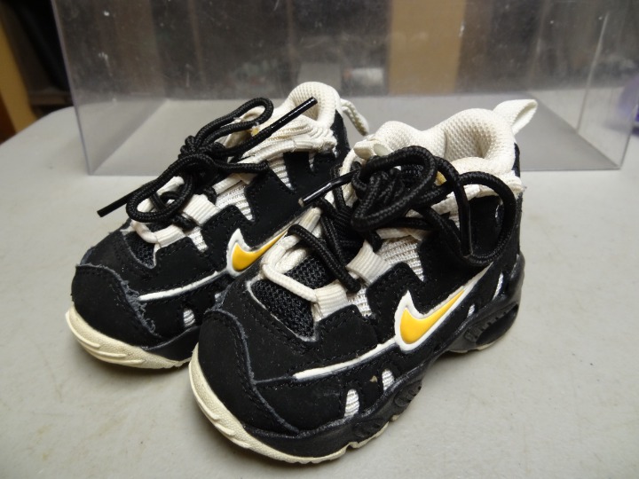 NIKE AIR MAX NM BLACK UNIVERSITY GOLD BABY/TODDLER SIZE 3C 432032-081
