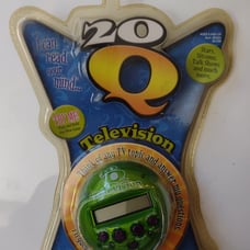 Green 2008 Radica 20Q 20 Questions Electronic Handheld TV Ed Game Tested NIB