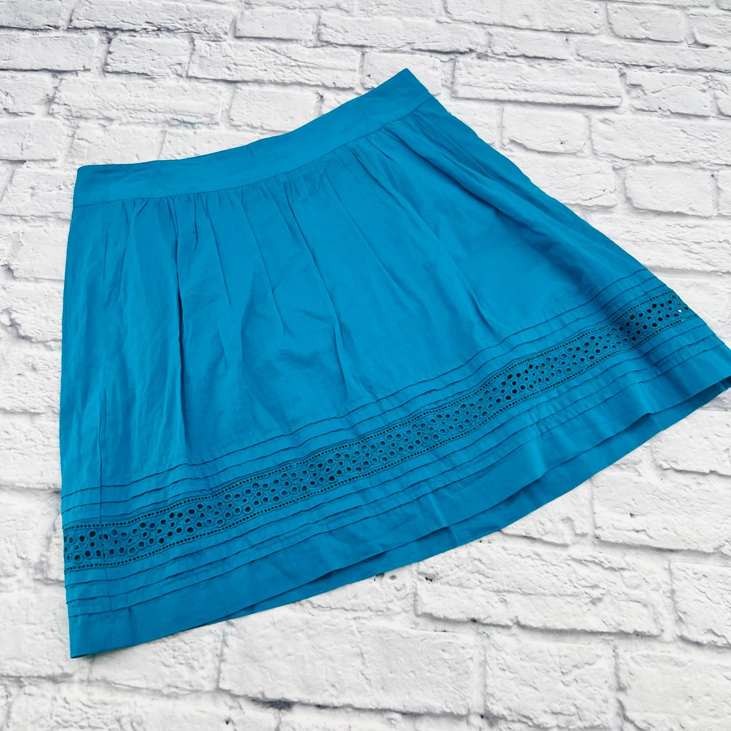 ANN TAYLOR LOFT Women's Eyelet Lace Trim Mini A-Line Skirt Size 2 Blue Cotton