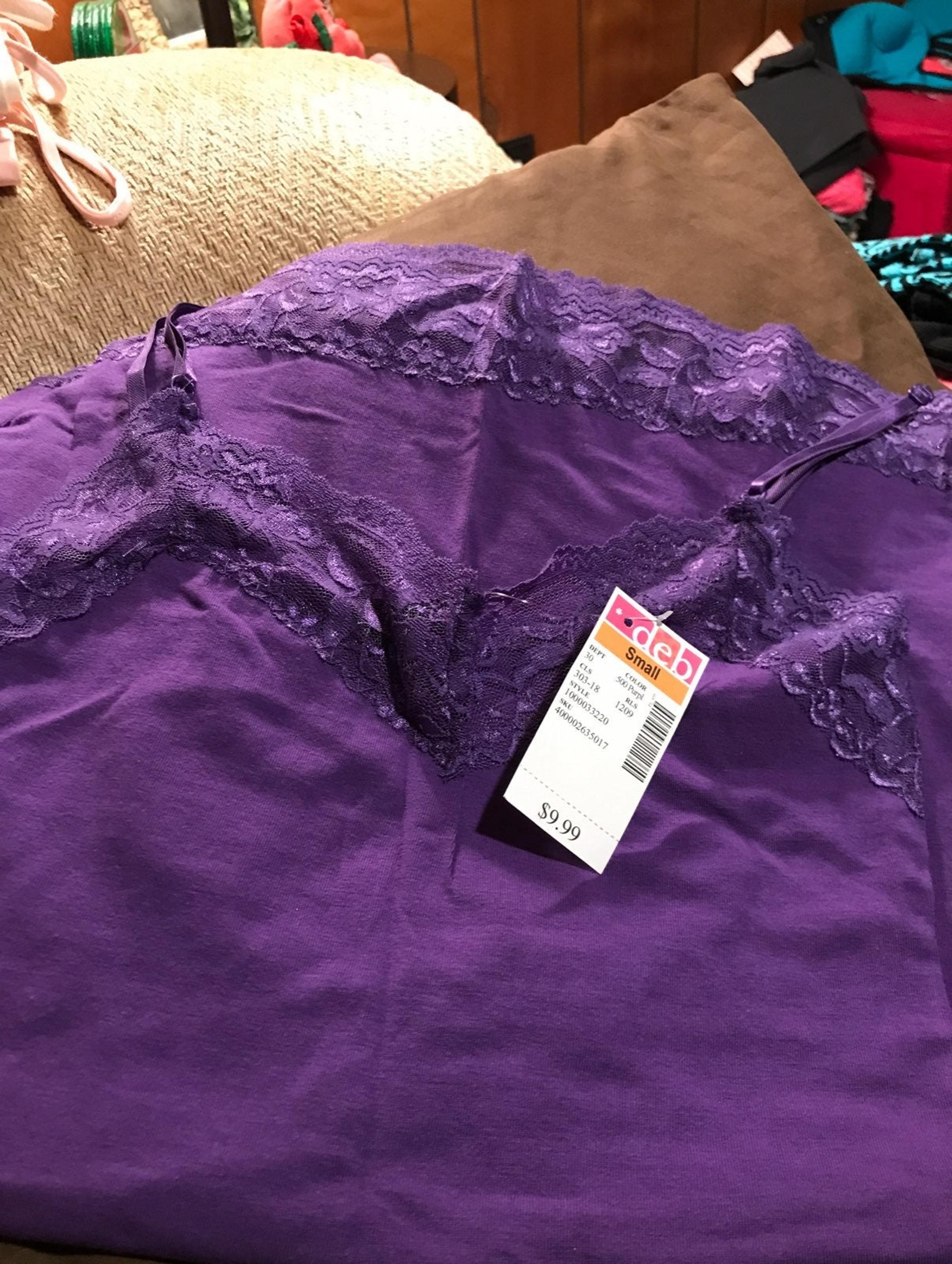 ladies tank top with lace trimm