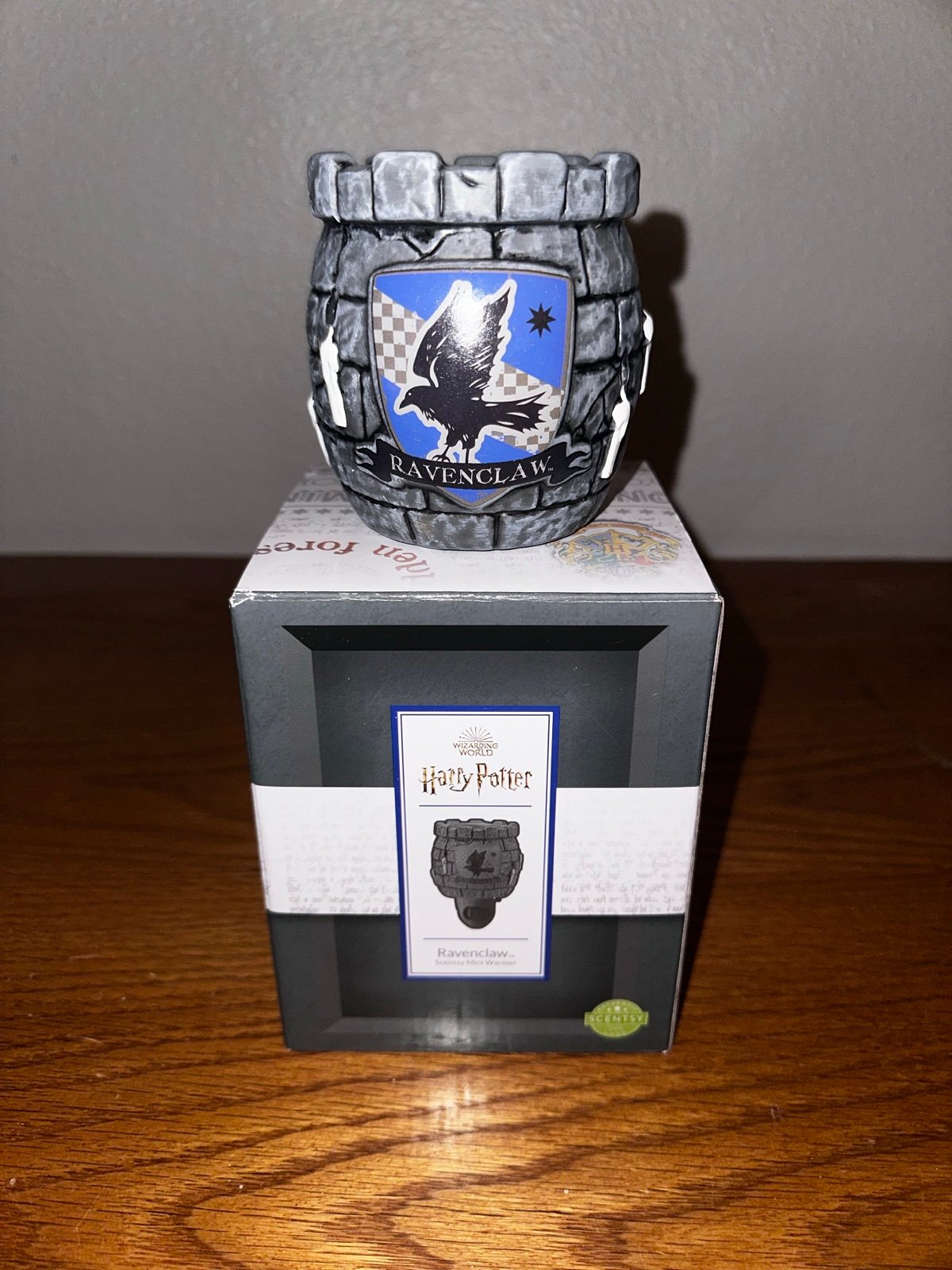 Scentsy Harry Potter Ravenclaw house mini warmer