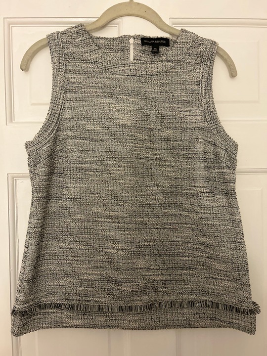 Banana Republic Women's Sz XS Gray Sleeveless Boucle TextureD Knit Fringe Top