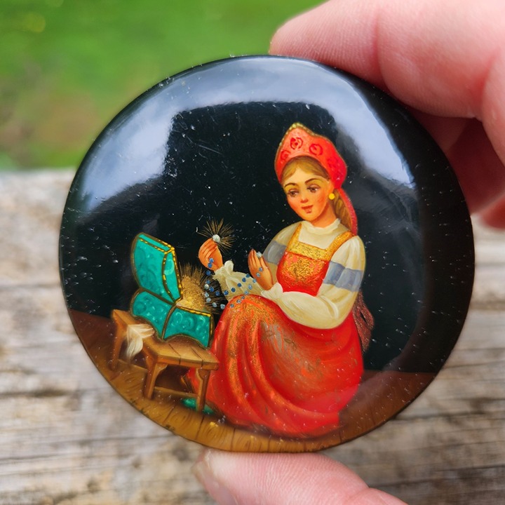 Hand-Painted Russian Lacquer Box Signed Palekh USSR Miniature Art Red Interior 2