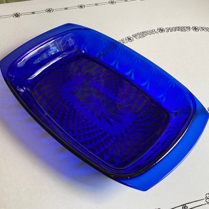 Avon Royal Sapphire Cobalt Blue Glass Rectangle Casserole Baker Leaf Vintage