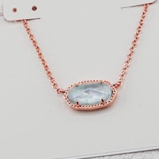 Kendra Scott necklace