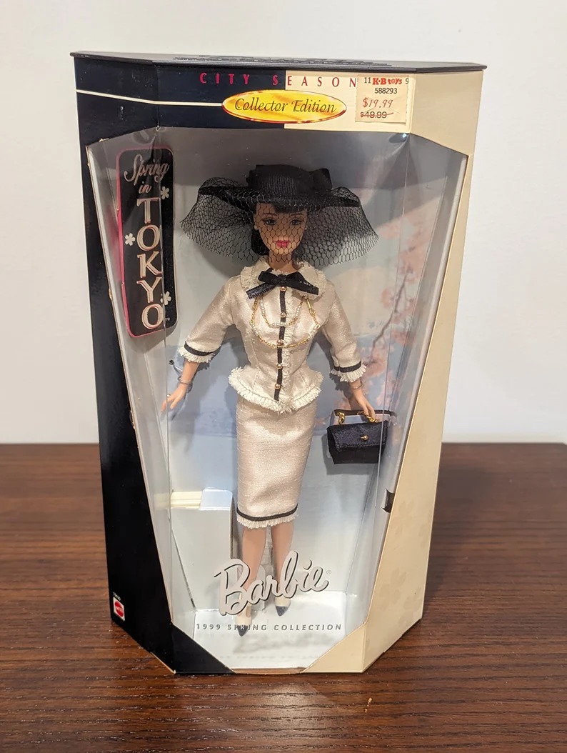 City Seasons Tokyo Barbie 1999 Collector Edition Spring Collection barbie doll M