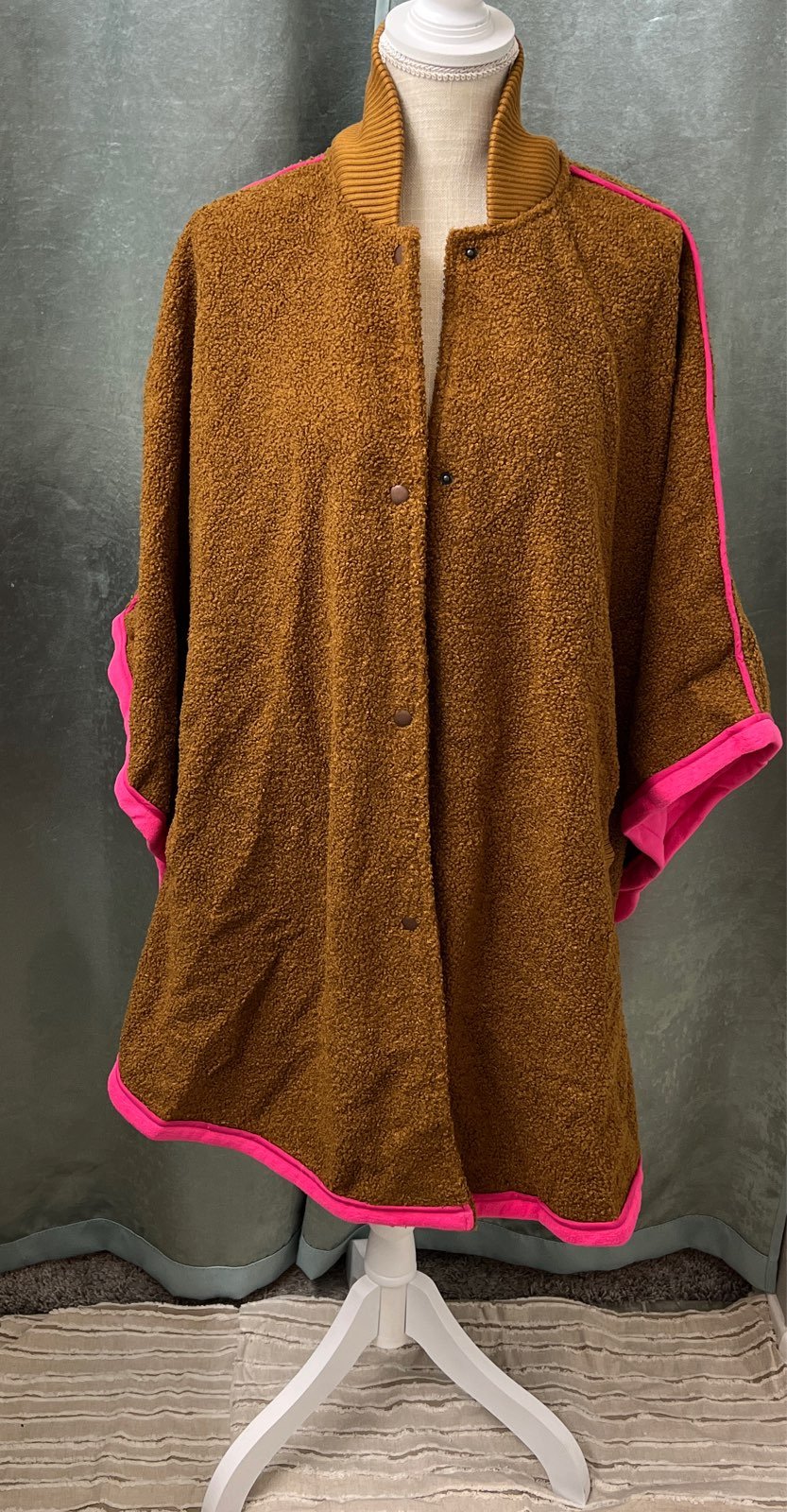 Free people fleece poncho !