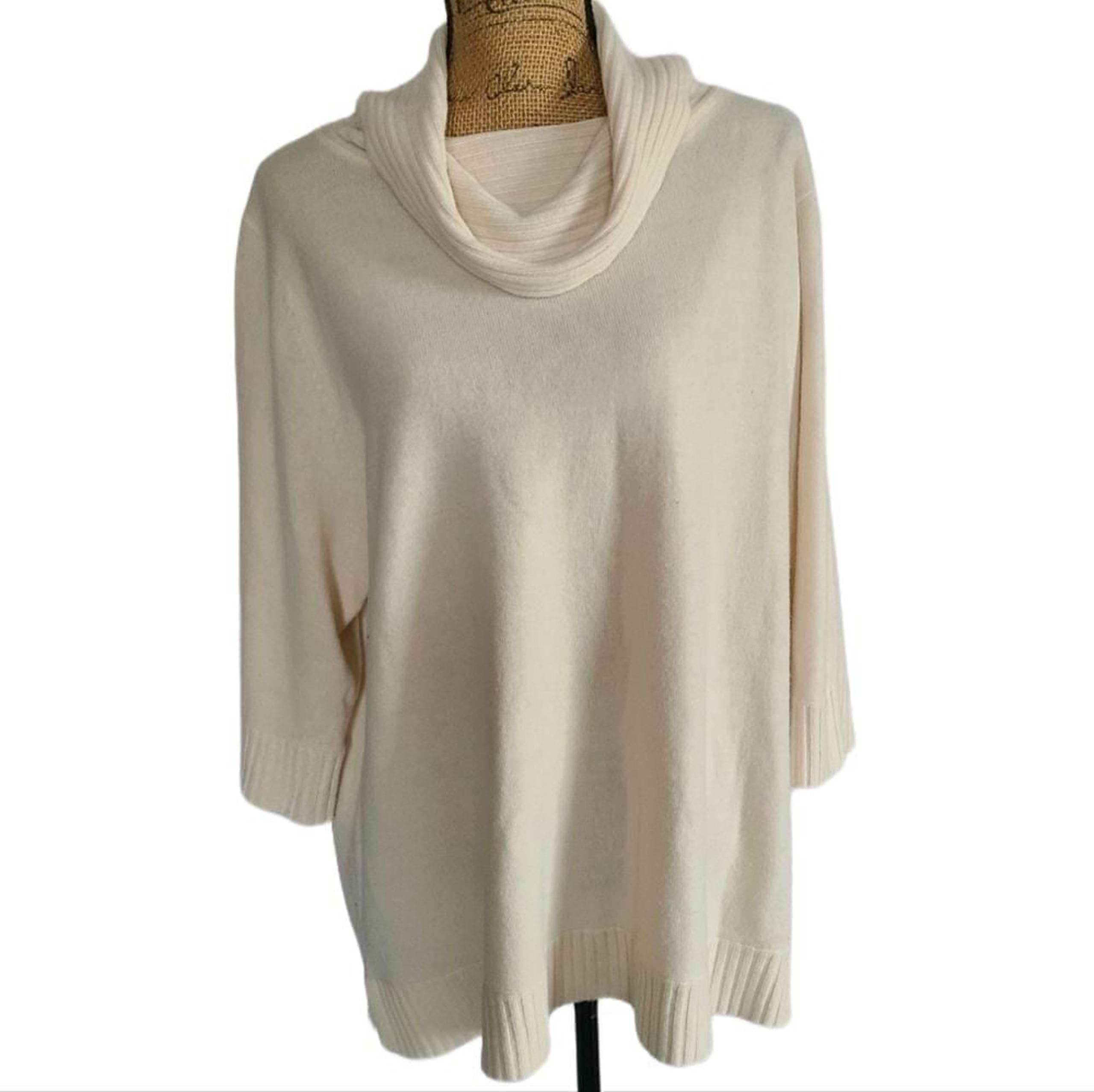 White Stag White Long Sleeve Soft Crowl Neck Sweater