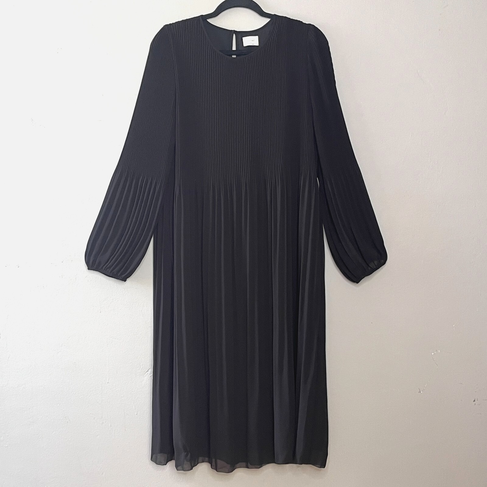 Aritzia Wilfred Pleated Dress M Black Chiffon Long Sleeve Midi Ethereal Drape