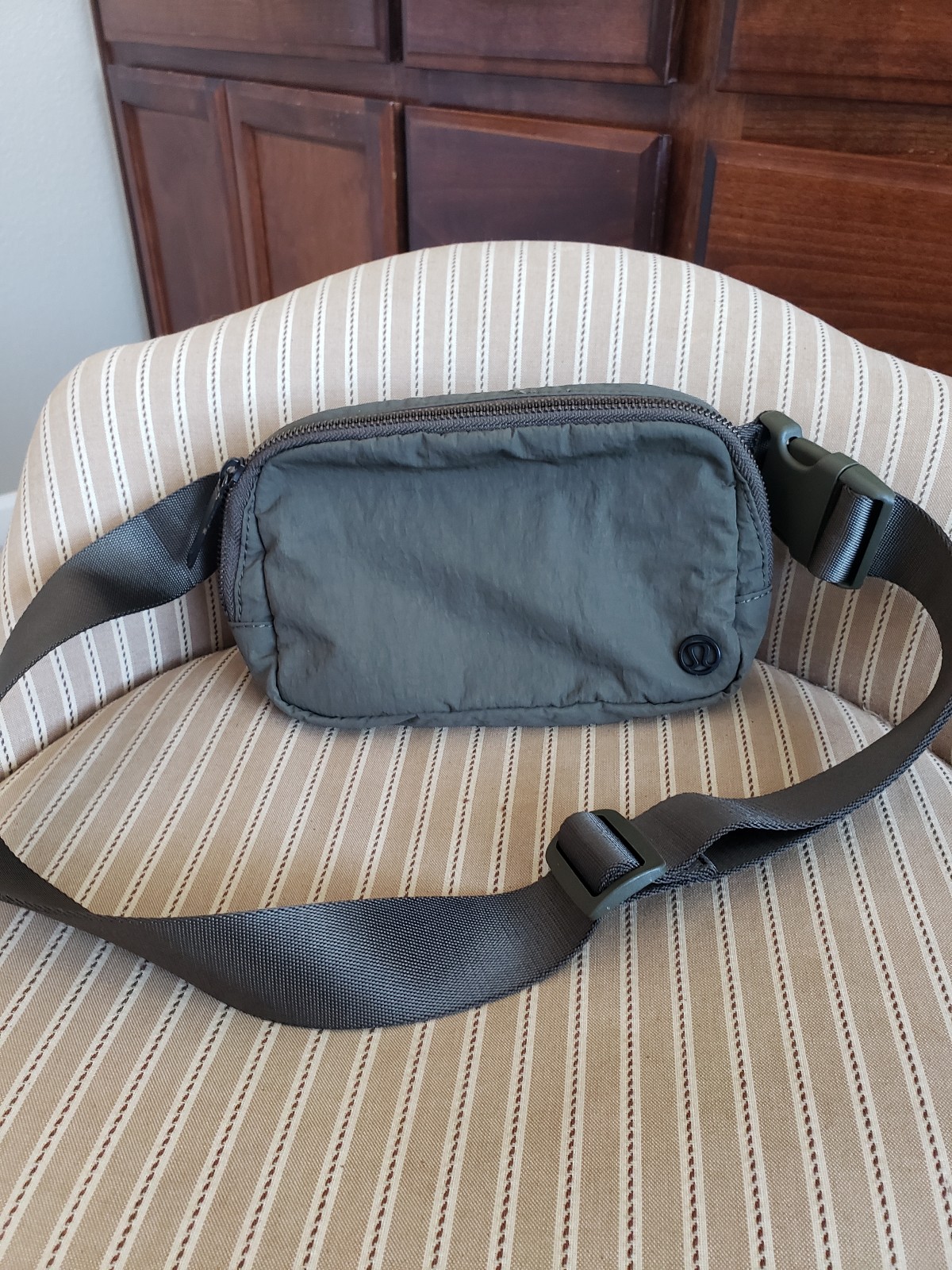Lululemon Everywhere Belt bag