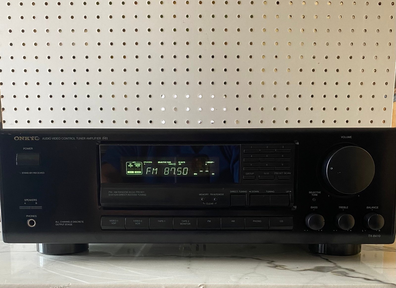 Onkyo Audio Control Amplifier RI. Model TX-8410.
