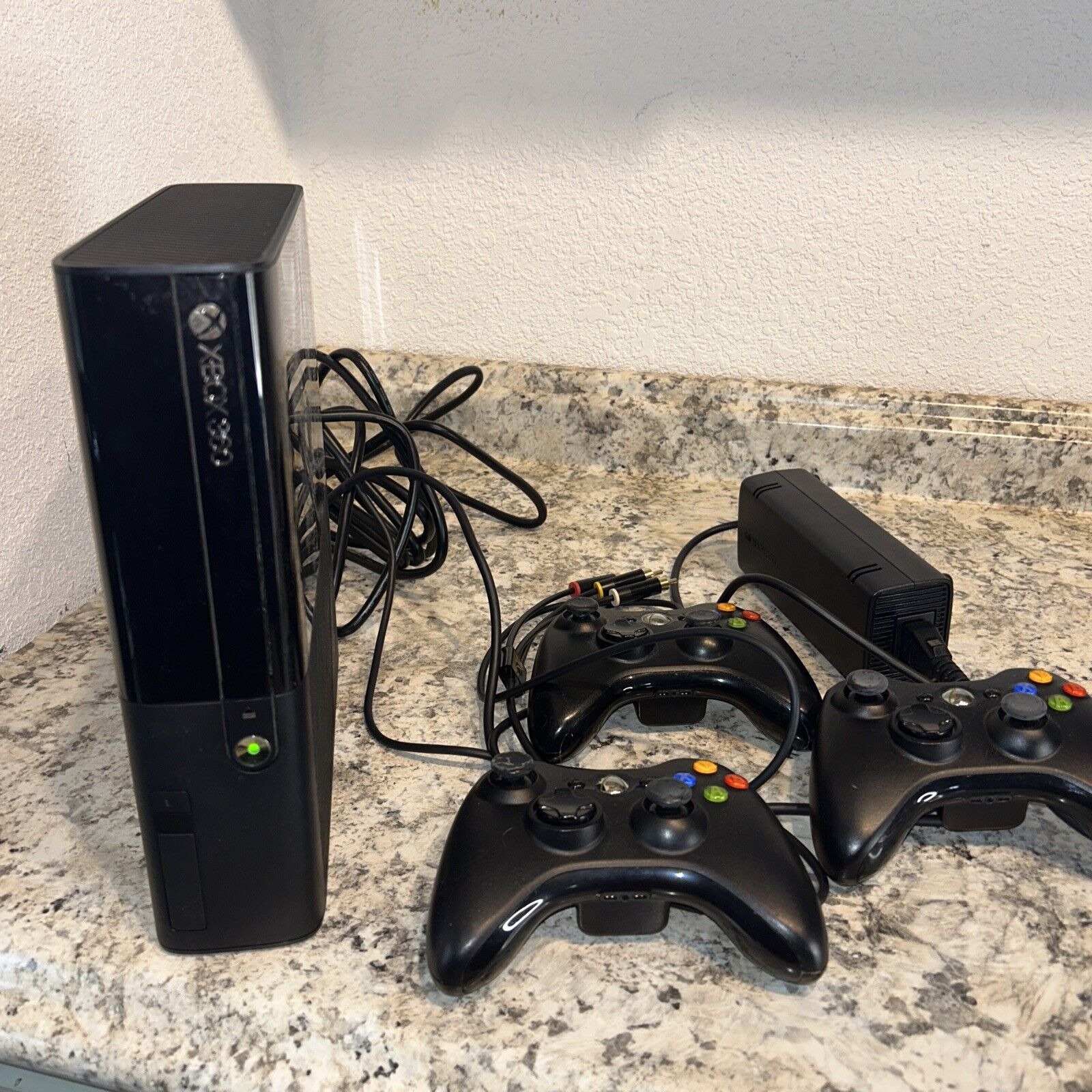 Authentic Xbox 360 E 4GB Console System E Black & 3 Controllers + Cords