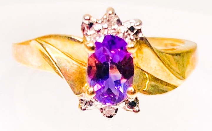 10k Yellow Gold Amethyst & Diamonds Statement Ring Size 4.75