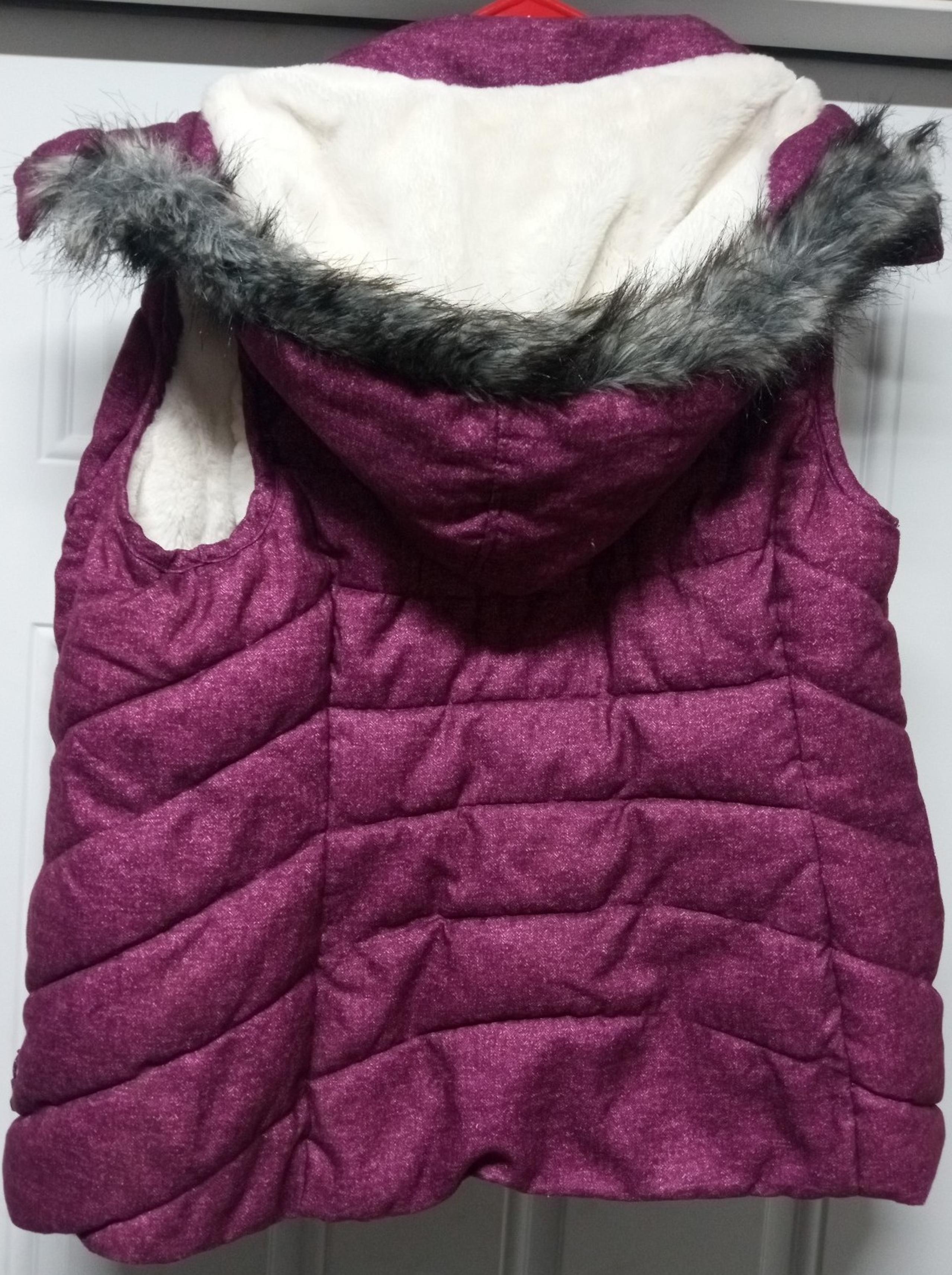 Green Tea brand Quilted puffer vest for women