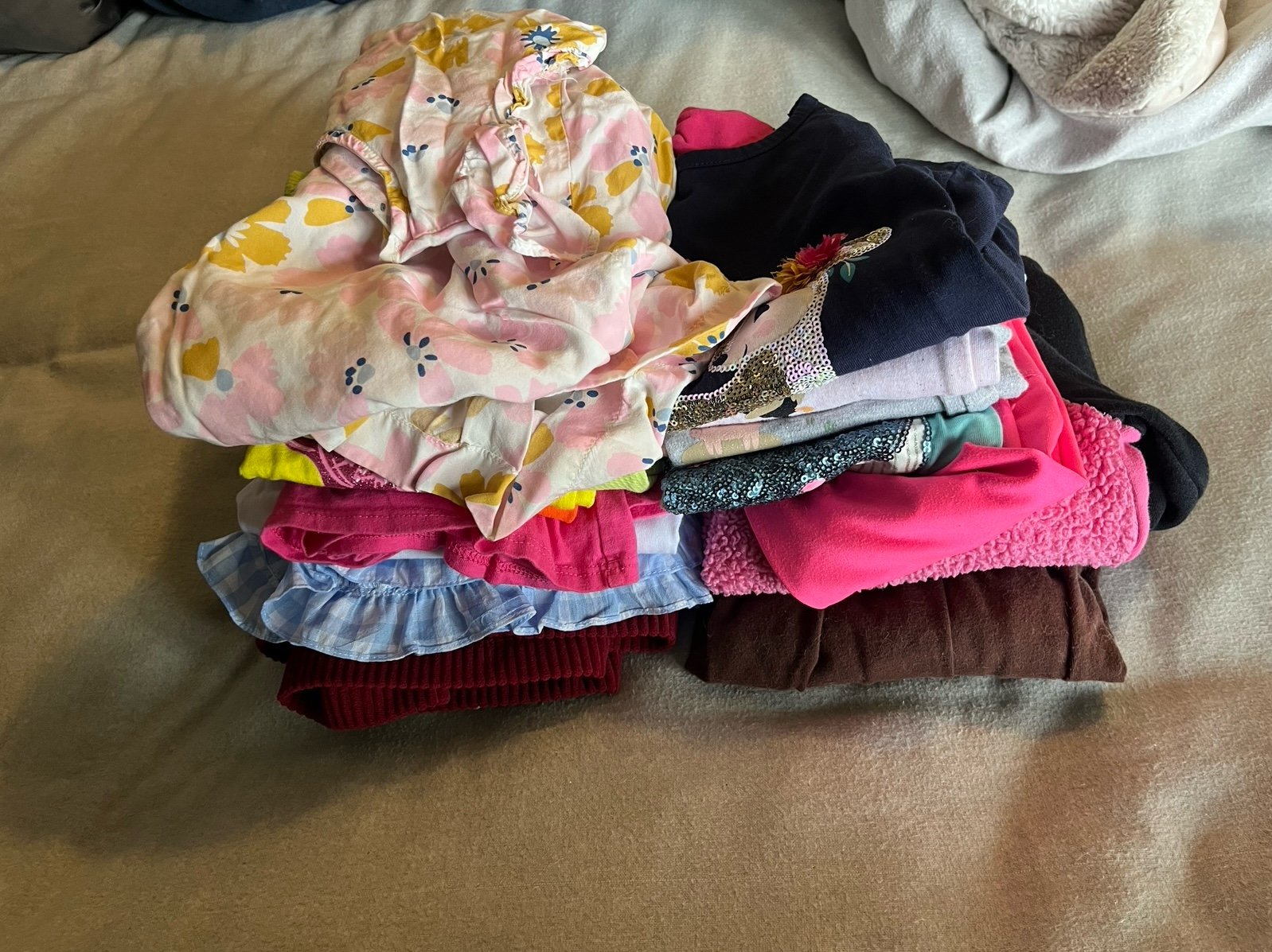 Girls 4t lot. Outfits, shirts, Bottoms