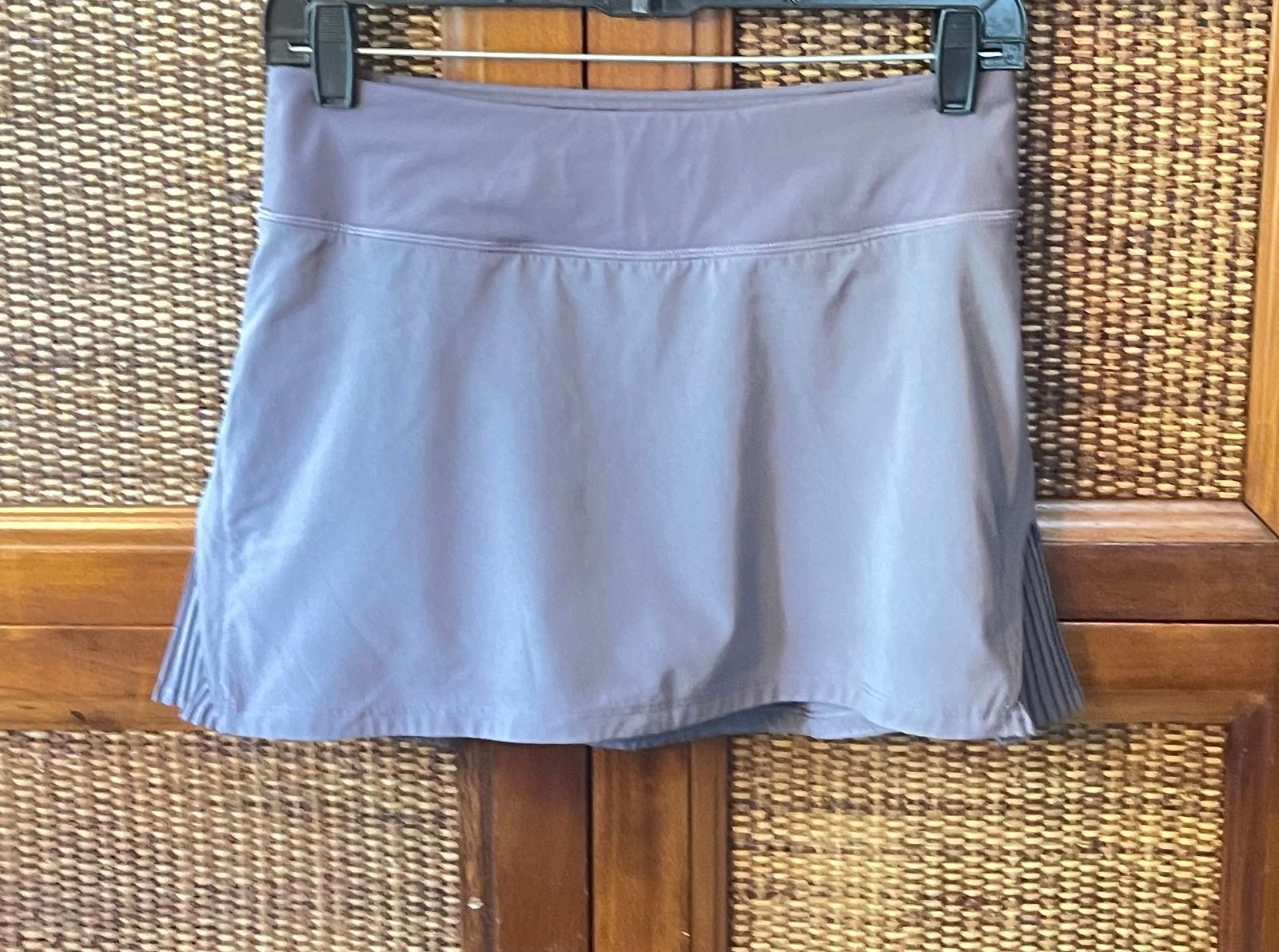 Lululemon Play Off The Pleats Skirt 13 in Graphite Purple size 4