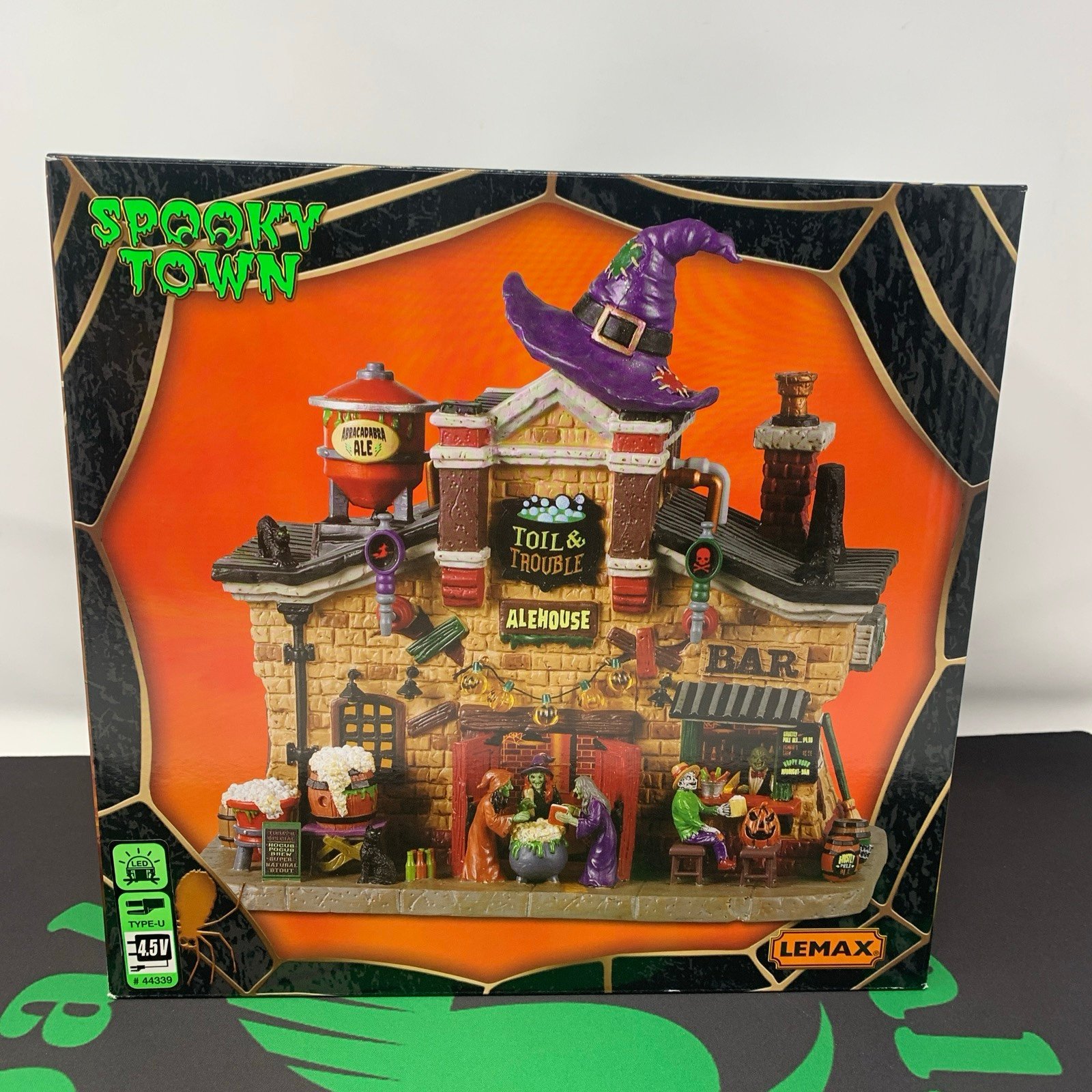 Lemax Spooky Town Toil And Trouble Alehouse