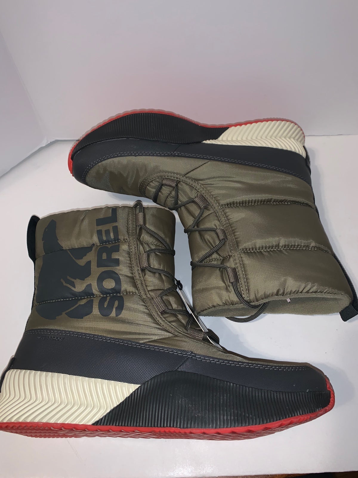 Sorel boots size 9.5