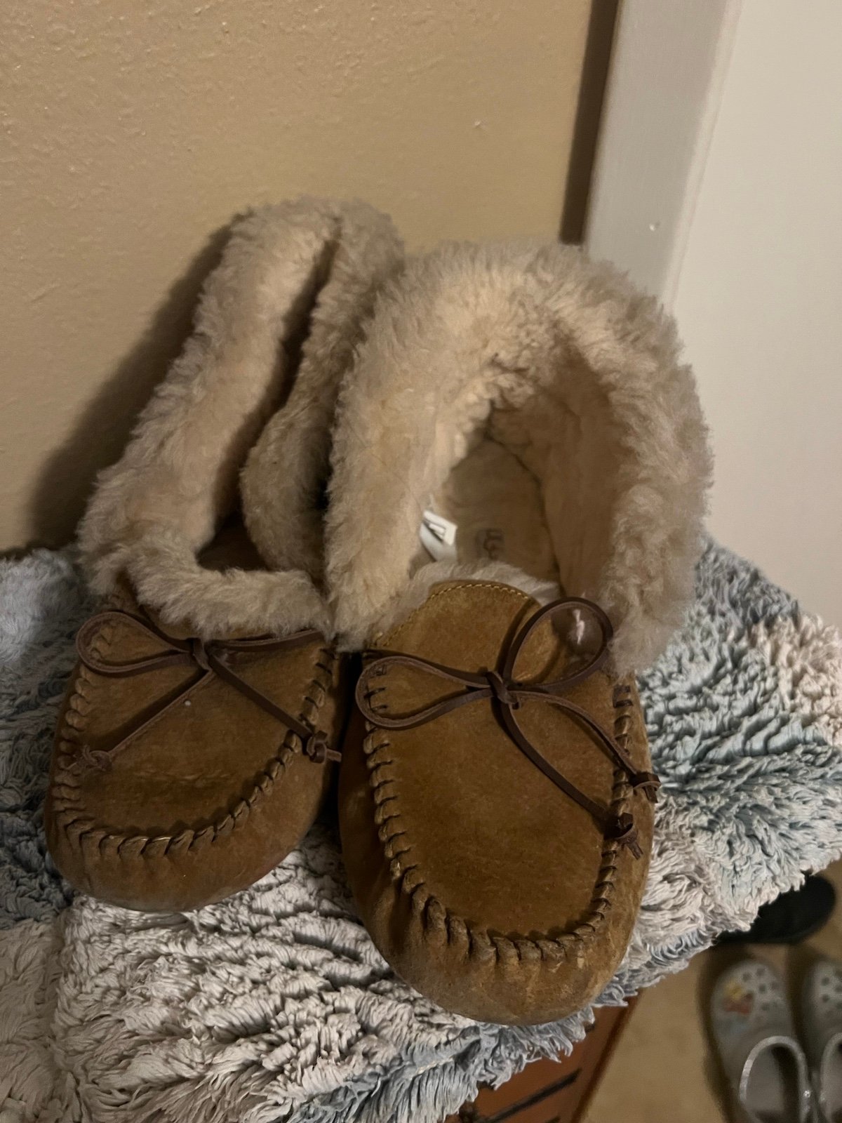 UGG 8 women