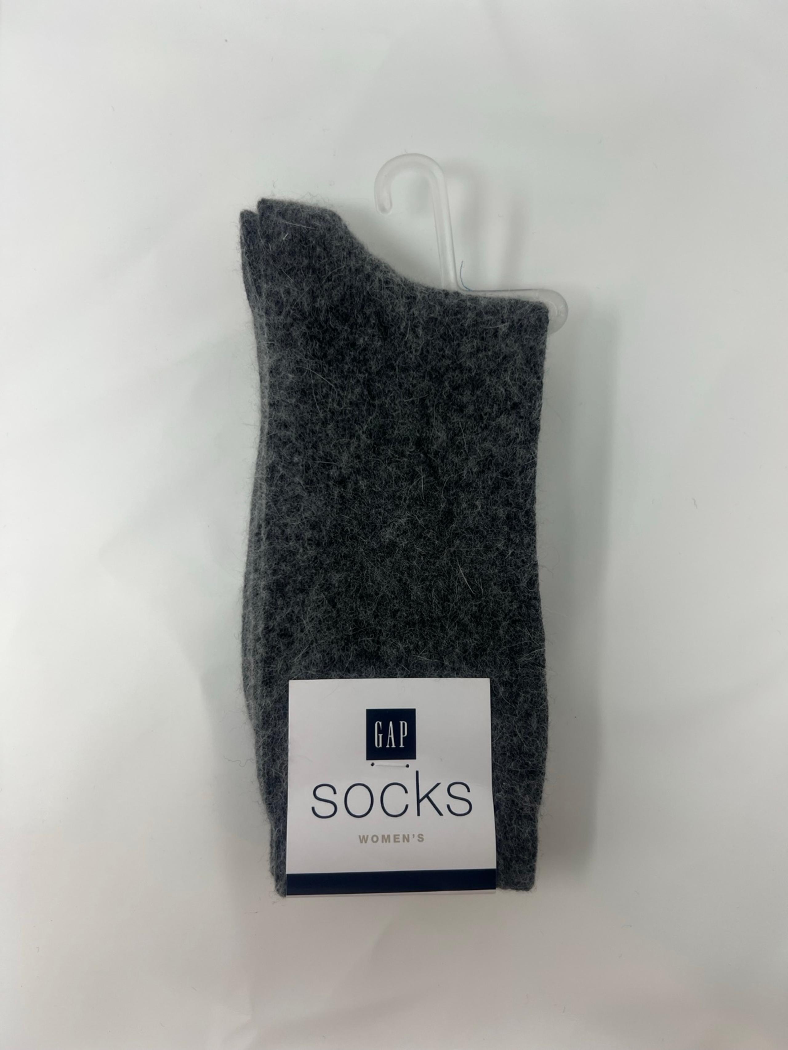 GAP Women’s Calf Socks