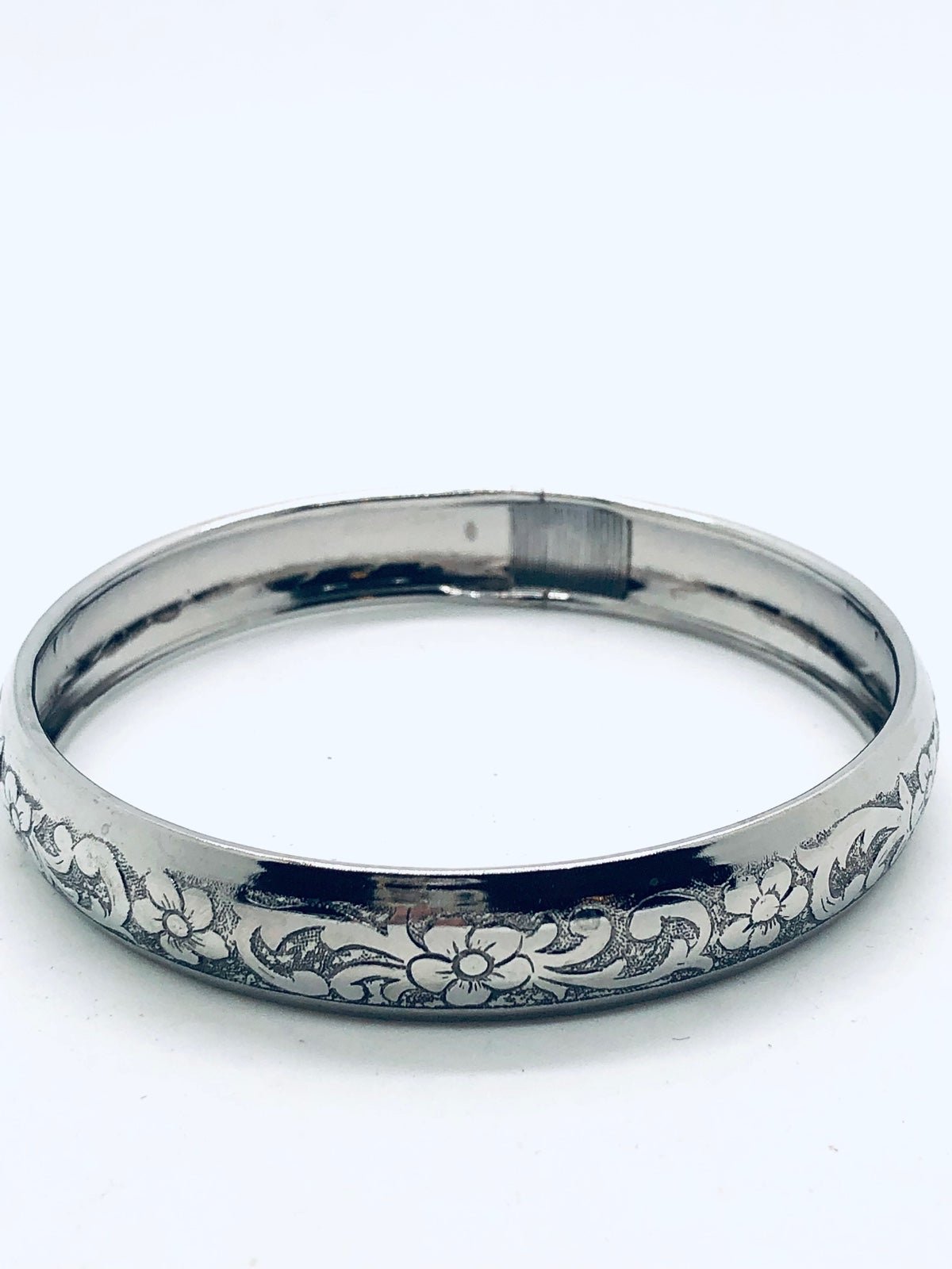 Vintage nouveau floral silver bangle bracelet