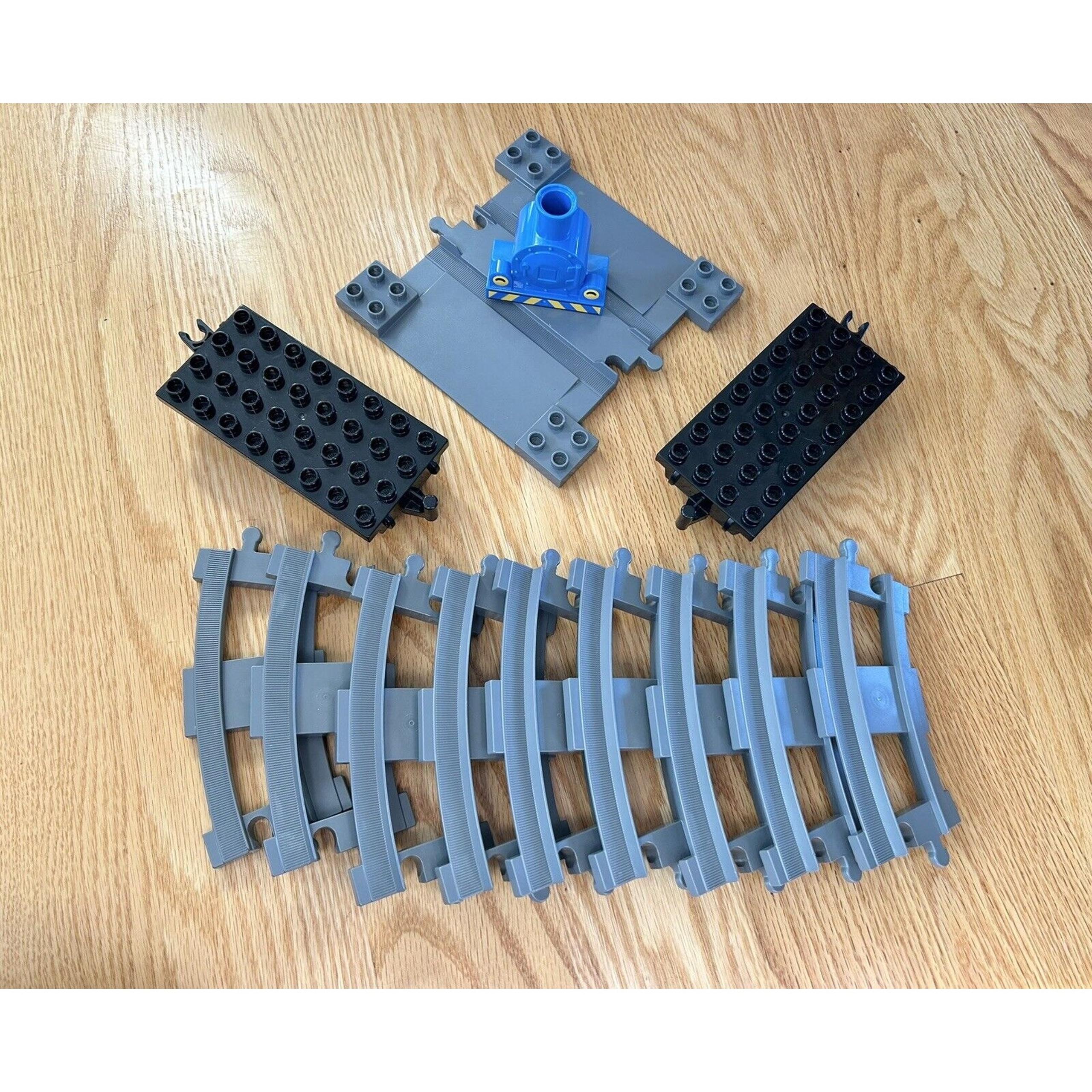 Lego Duplo Train Tracks Set (9 Curved Tracks-2 cars-1 Connecter-Train Front