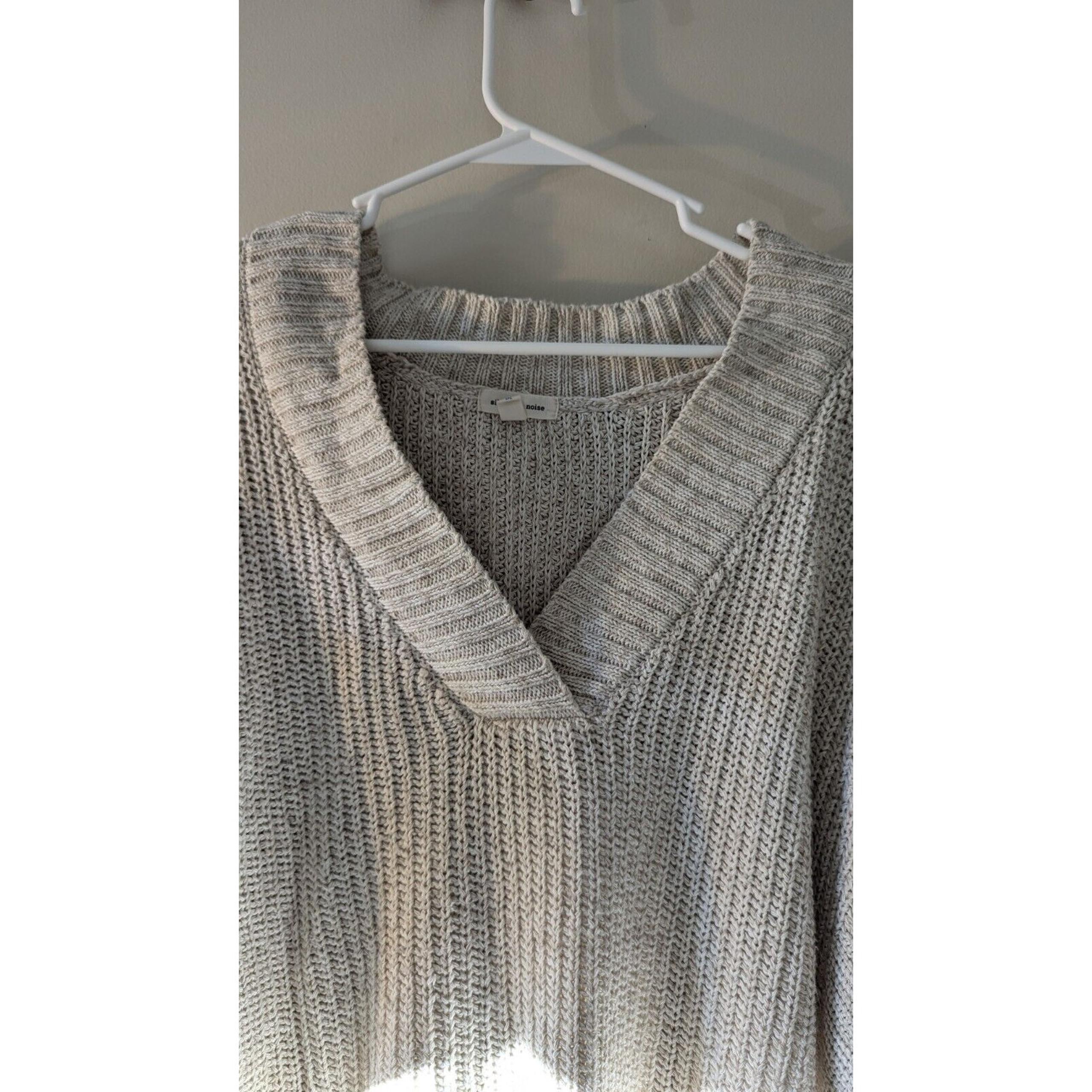 Silence & Noise URBAN OUTFITTERS Beige Tan Oversized V-Neck Knit Sweater Med