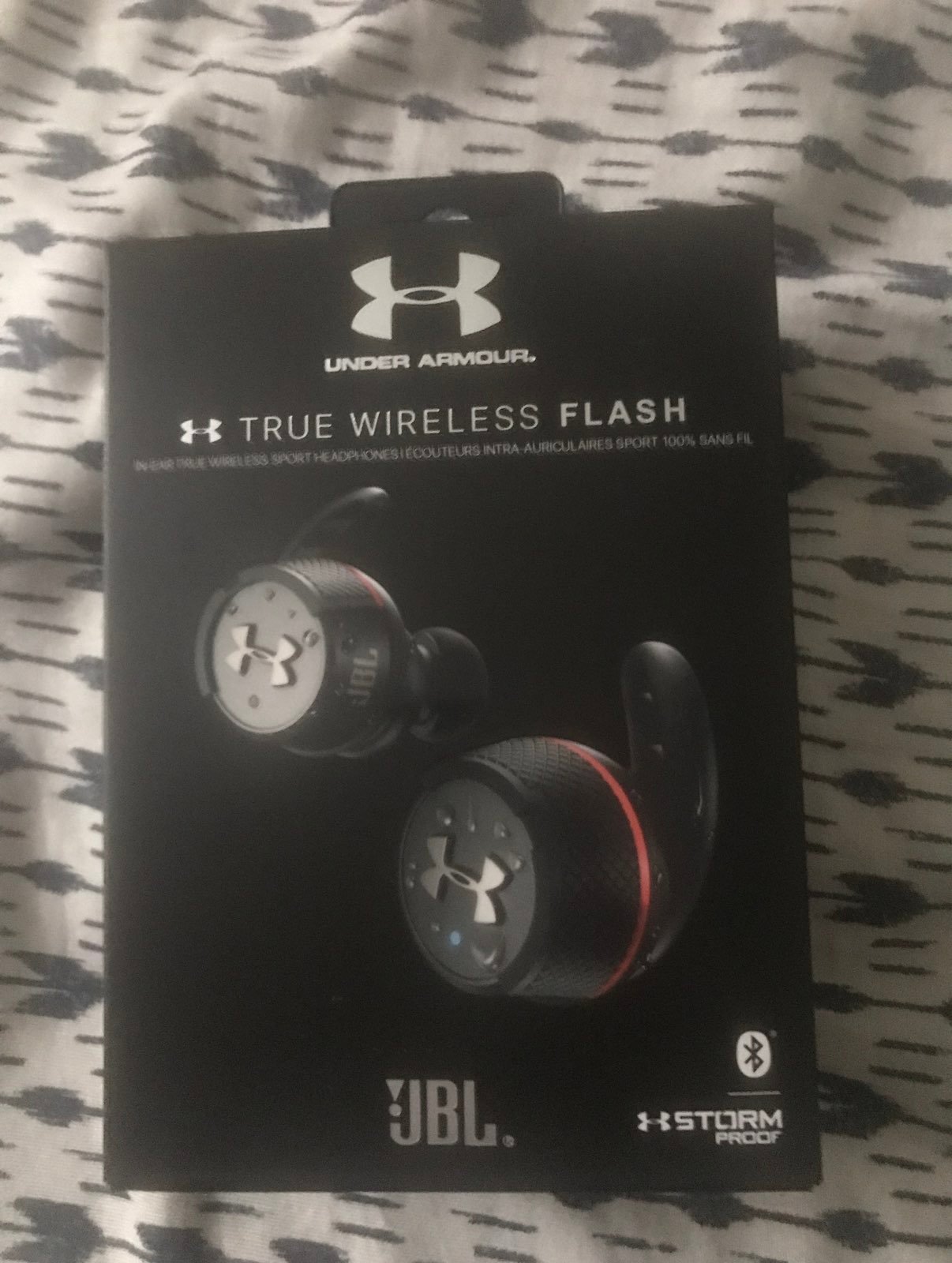 Sport earbuds